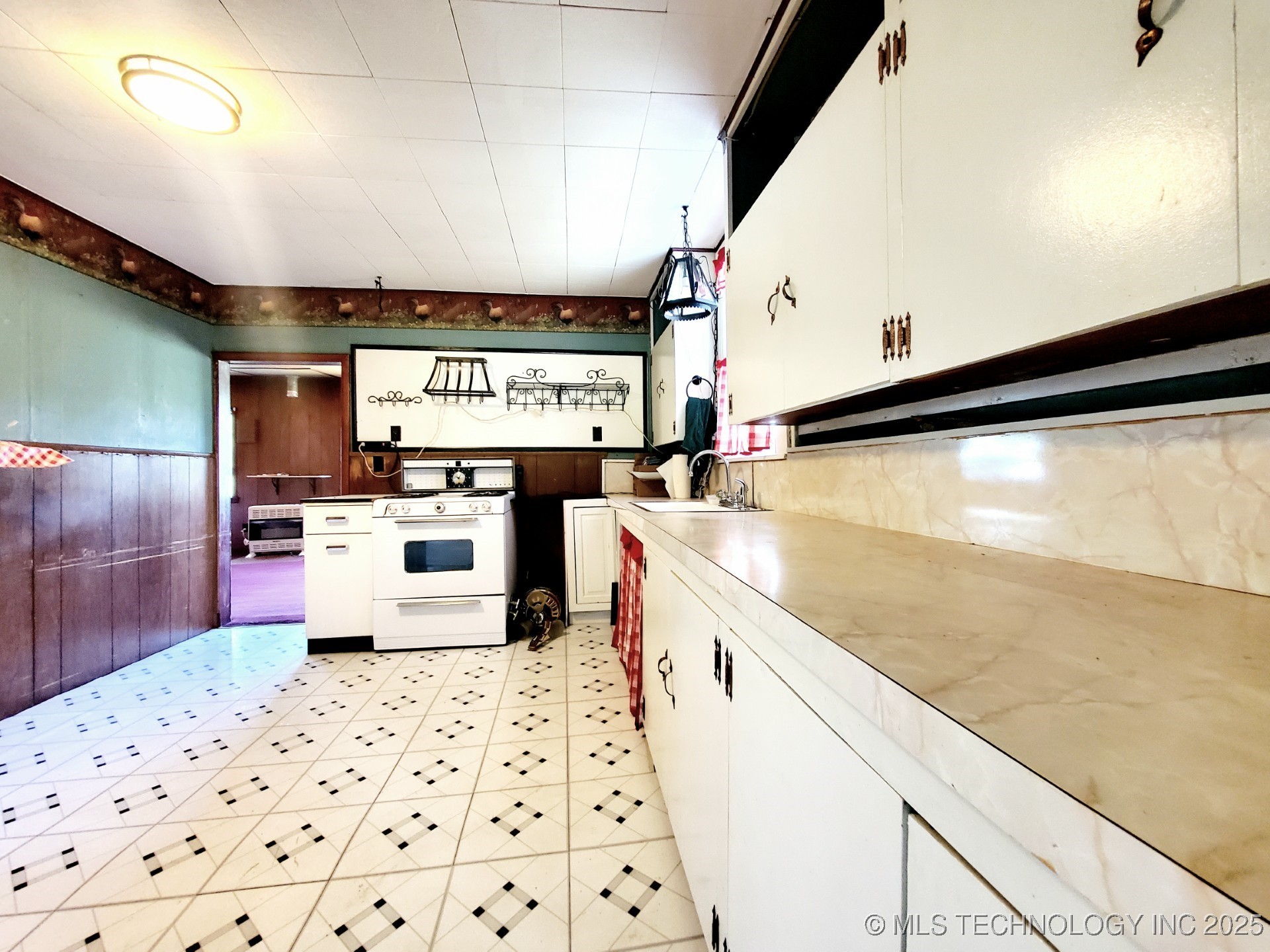 16060 Old Morris Highway Property Photo 6