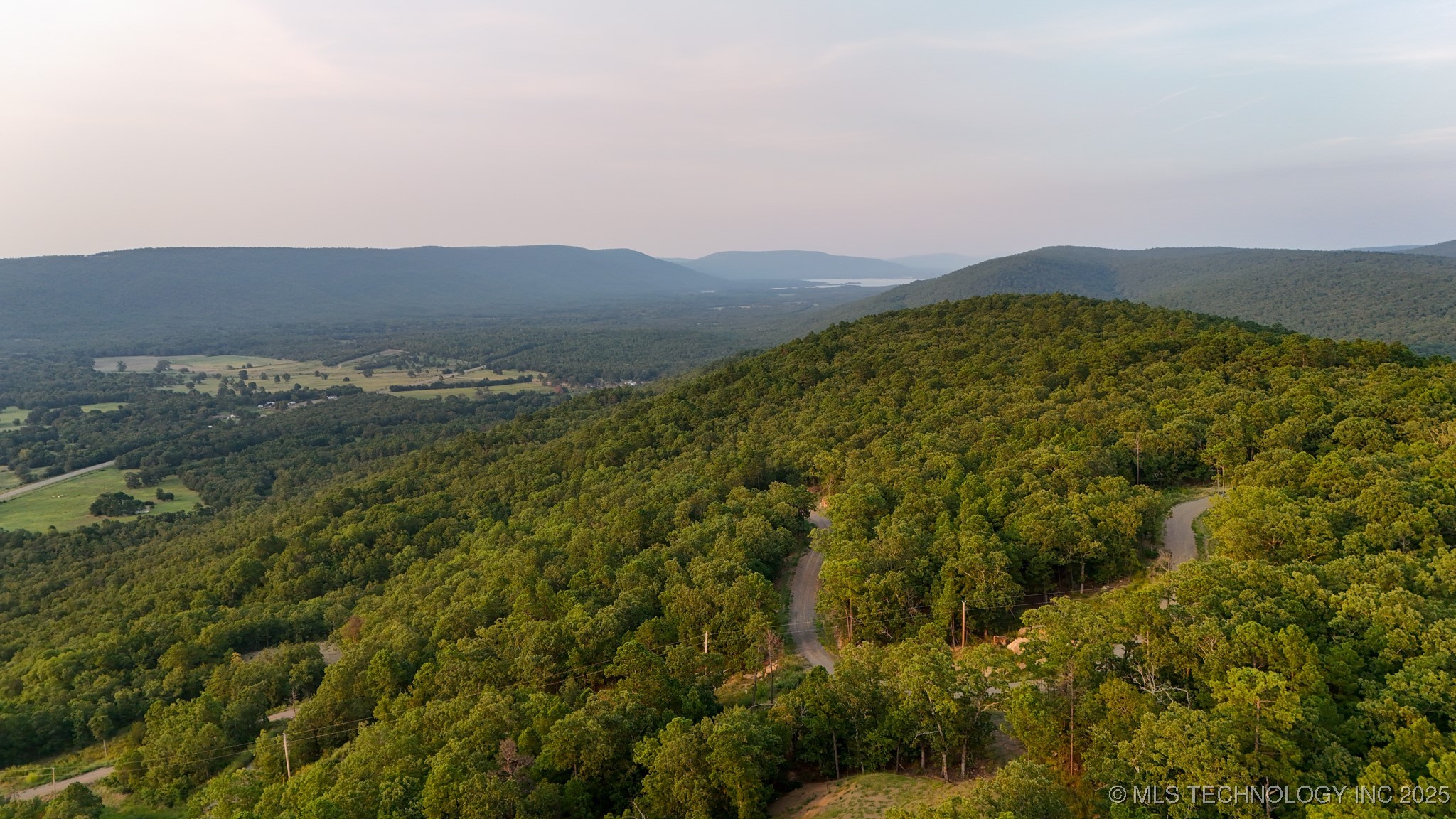 2 Moonshine Drive Property Photo 1