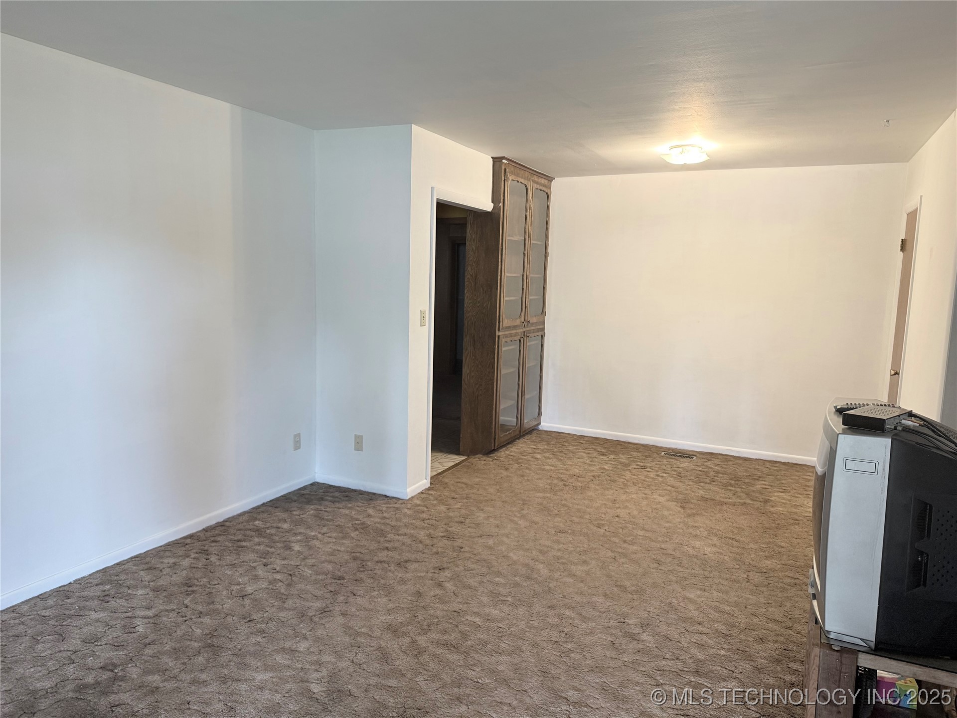 807 N C Avenue Property Photo 3