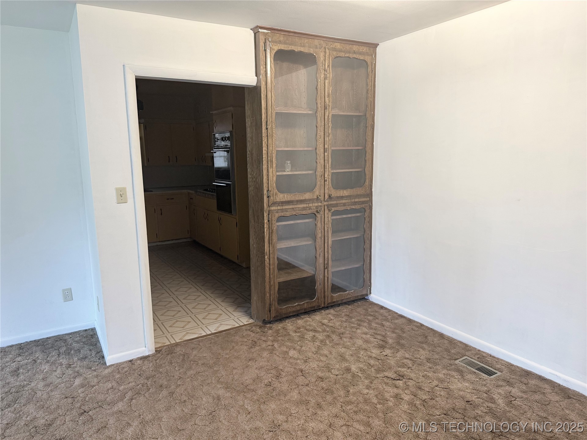 807 N C Avenue Property Photo 4