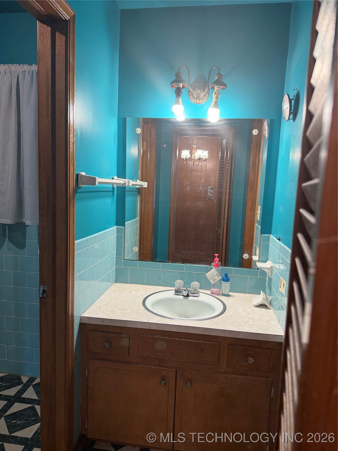 807 N C Avenue Property Photo 19