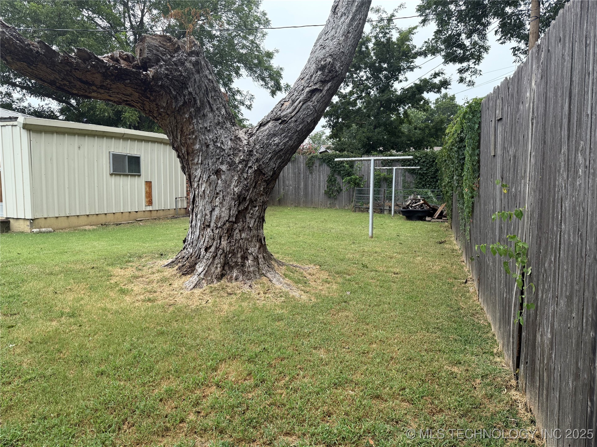 807 N C Avenue Property Photo 23