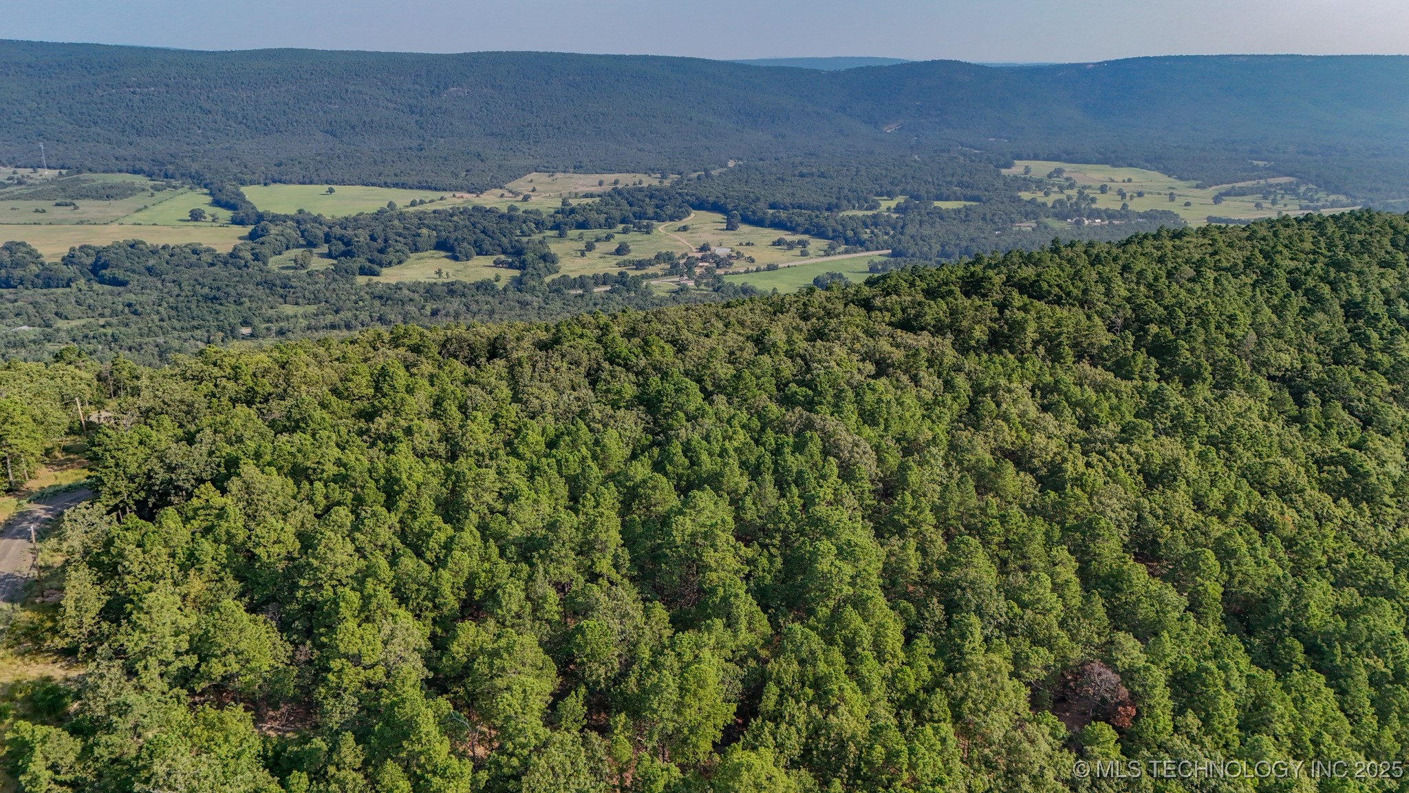 6 Moonshine Drive Property Photo 9