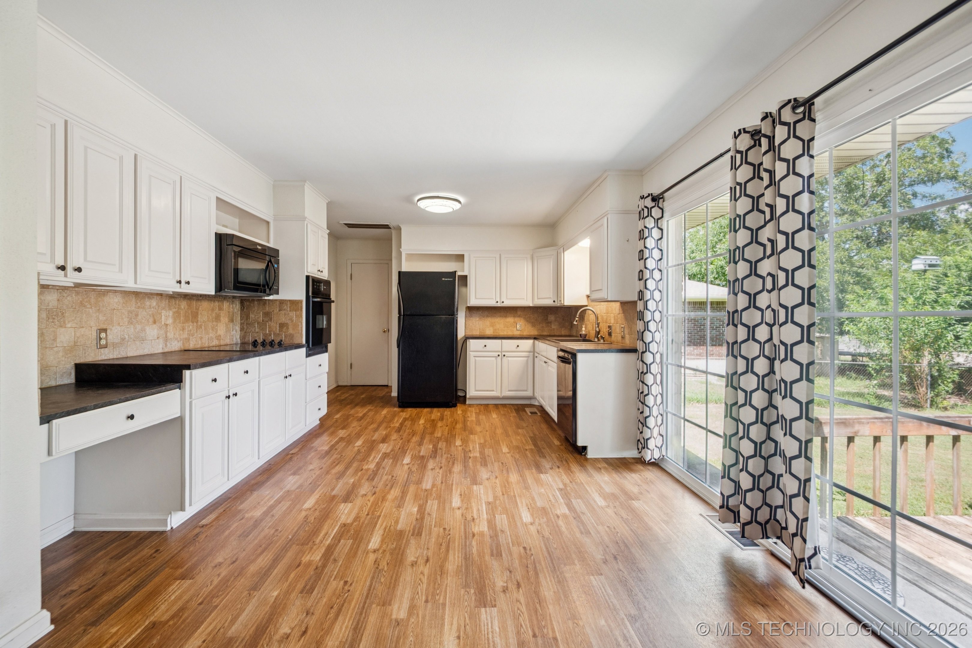 1710 Louise Drive Property Photo 6