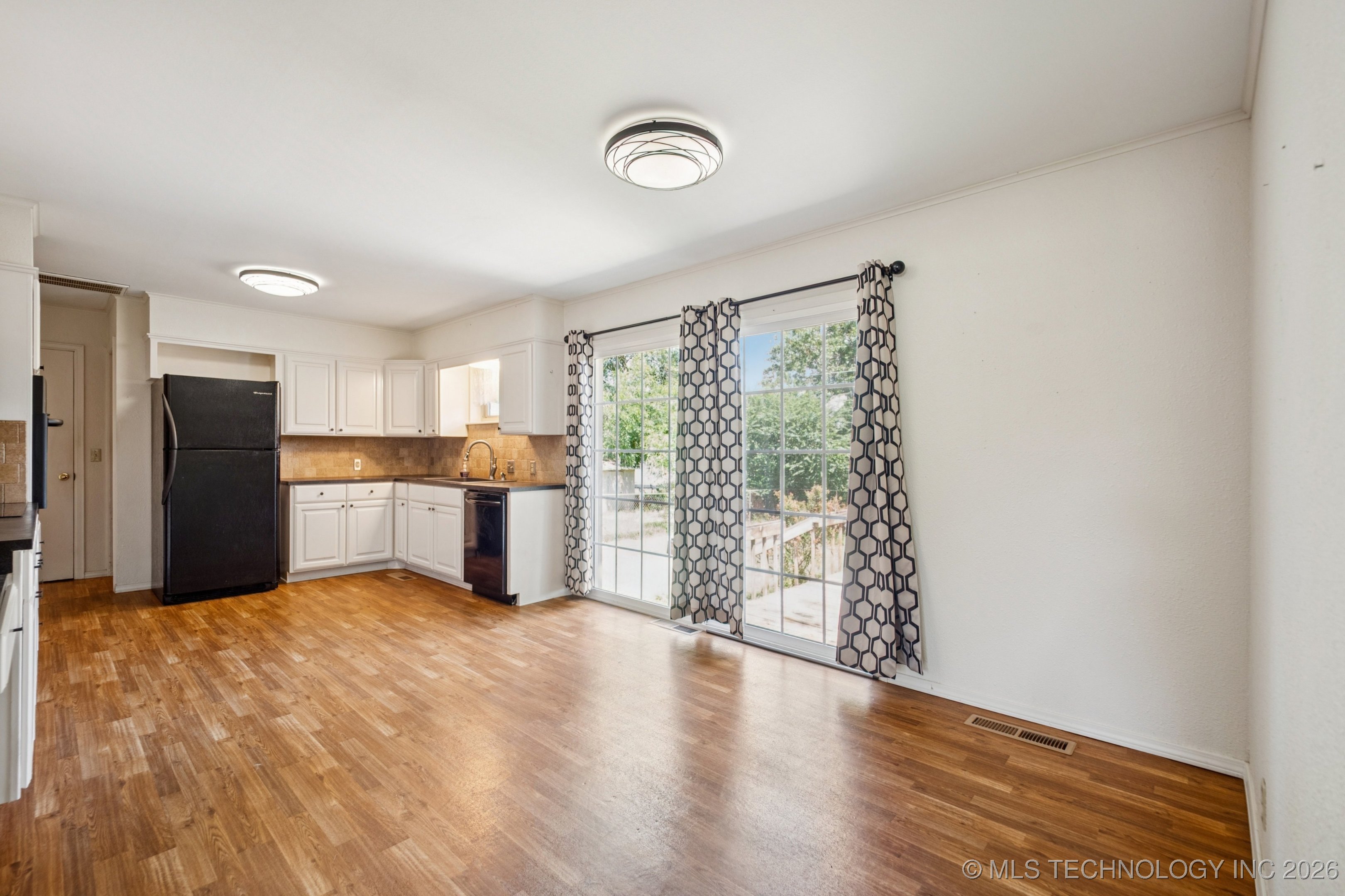 1710 Louise Drive Property Photo 7