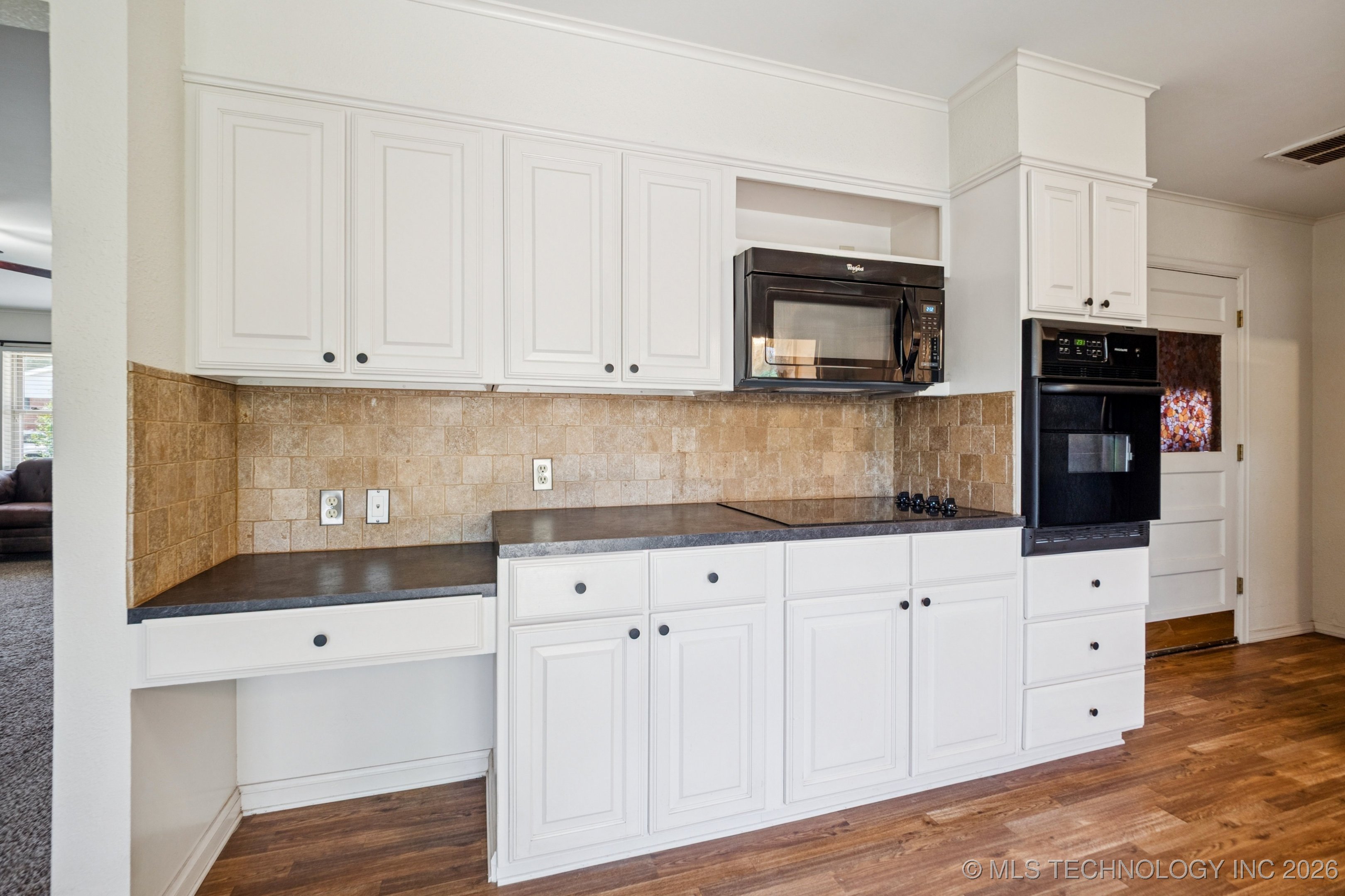 1710 Louise Drive Property Photo 8