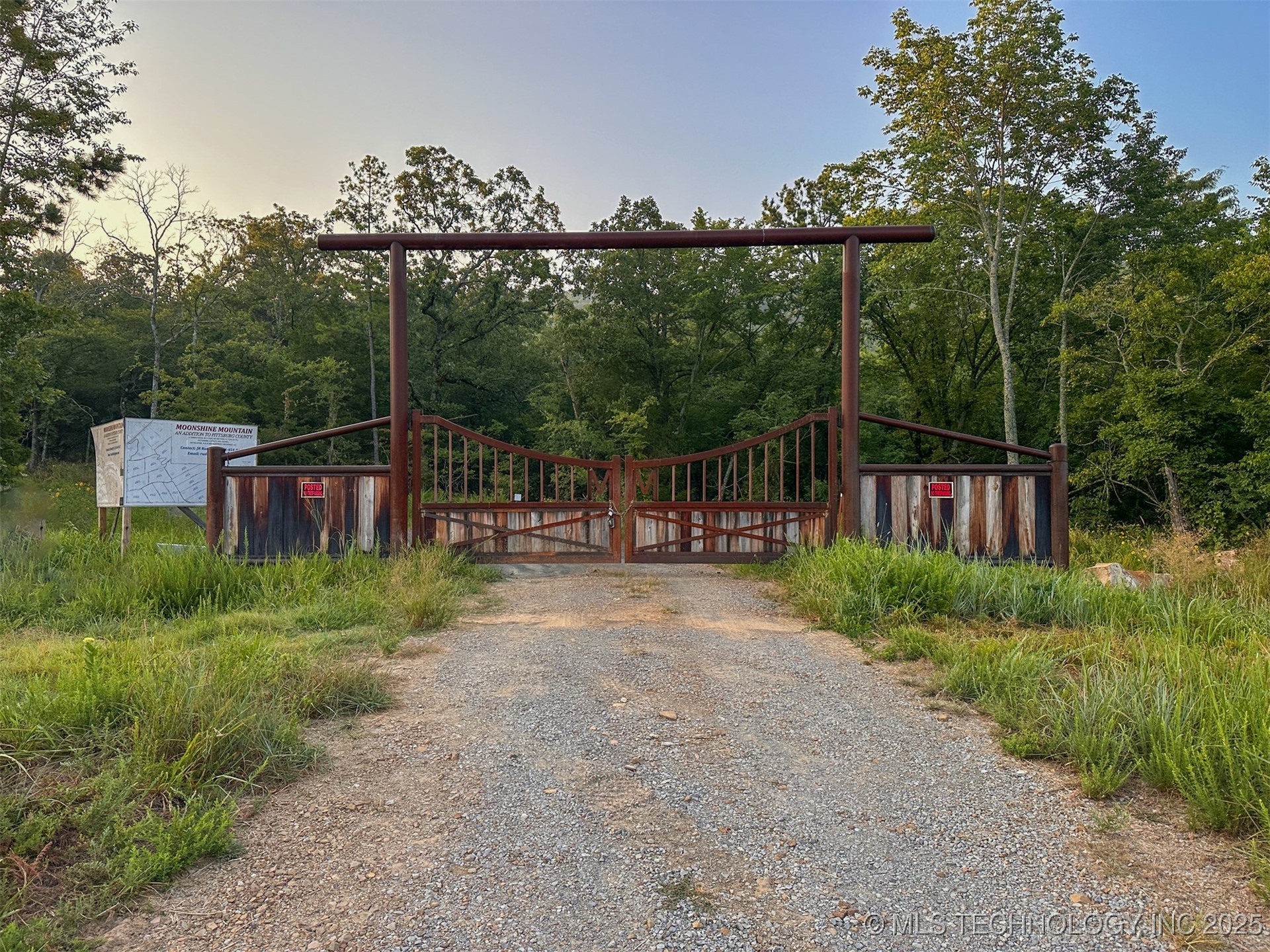 9 Moonshine Drive Property Photo 2