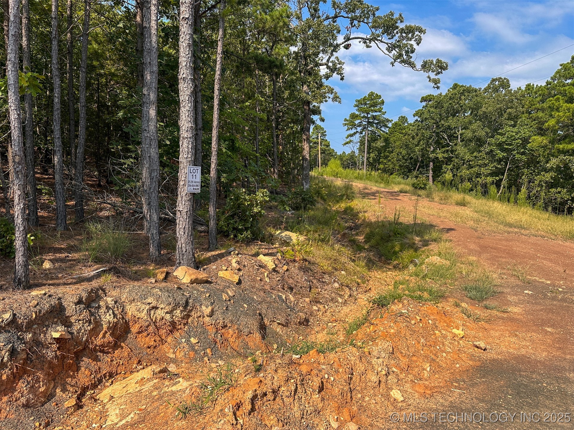 11 Moonshine Drive Property Photo 7