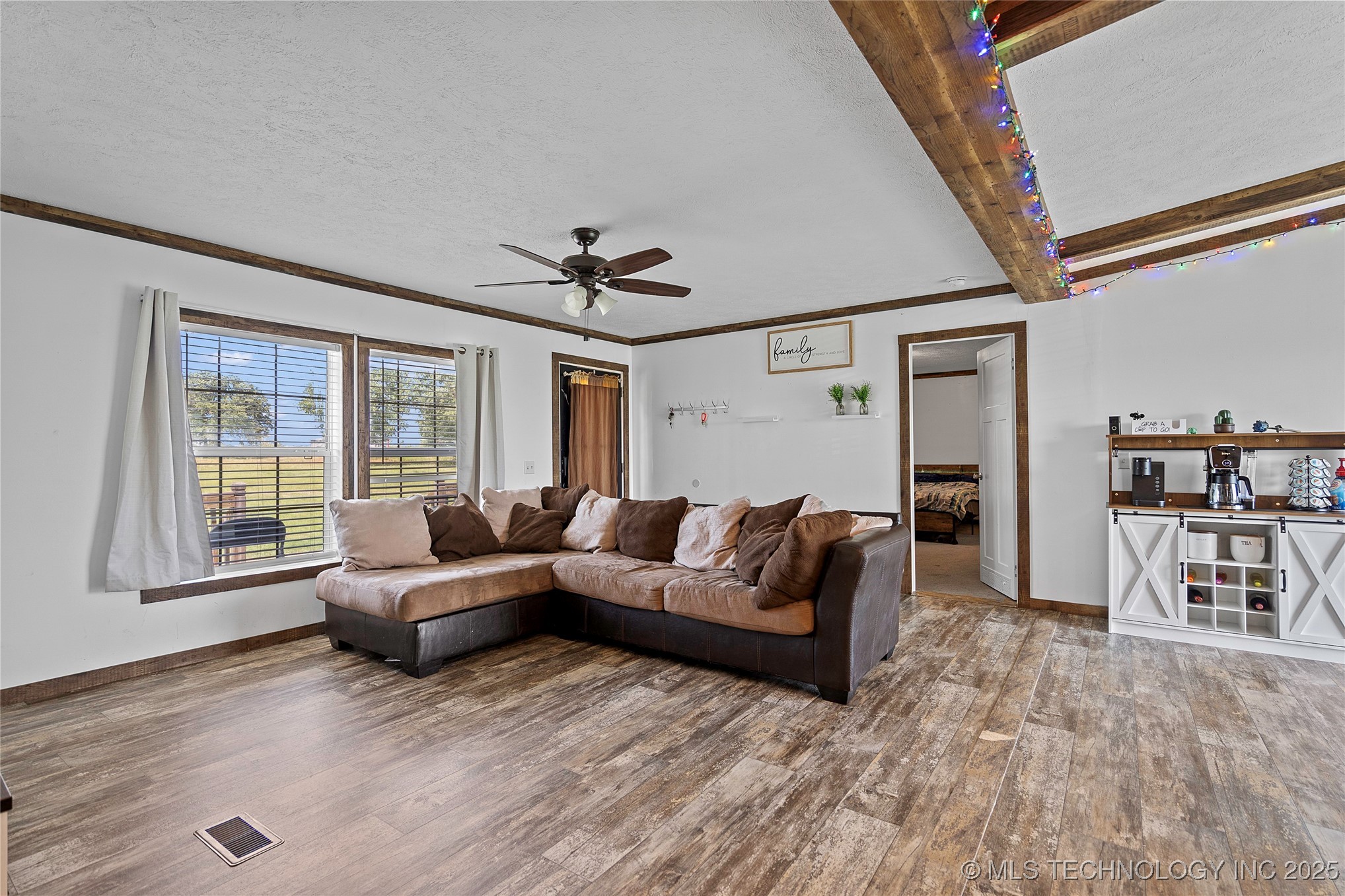 11887 Sandpiper Property Photo 5