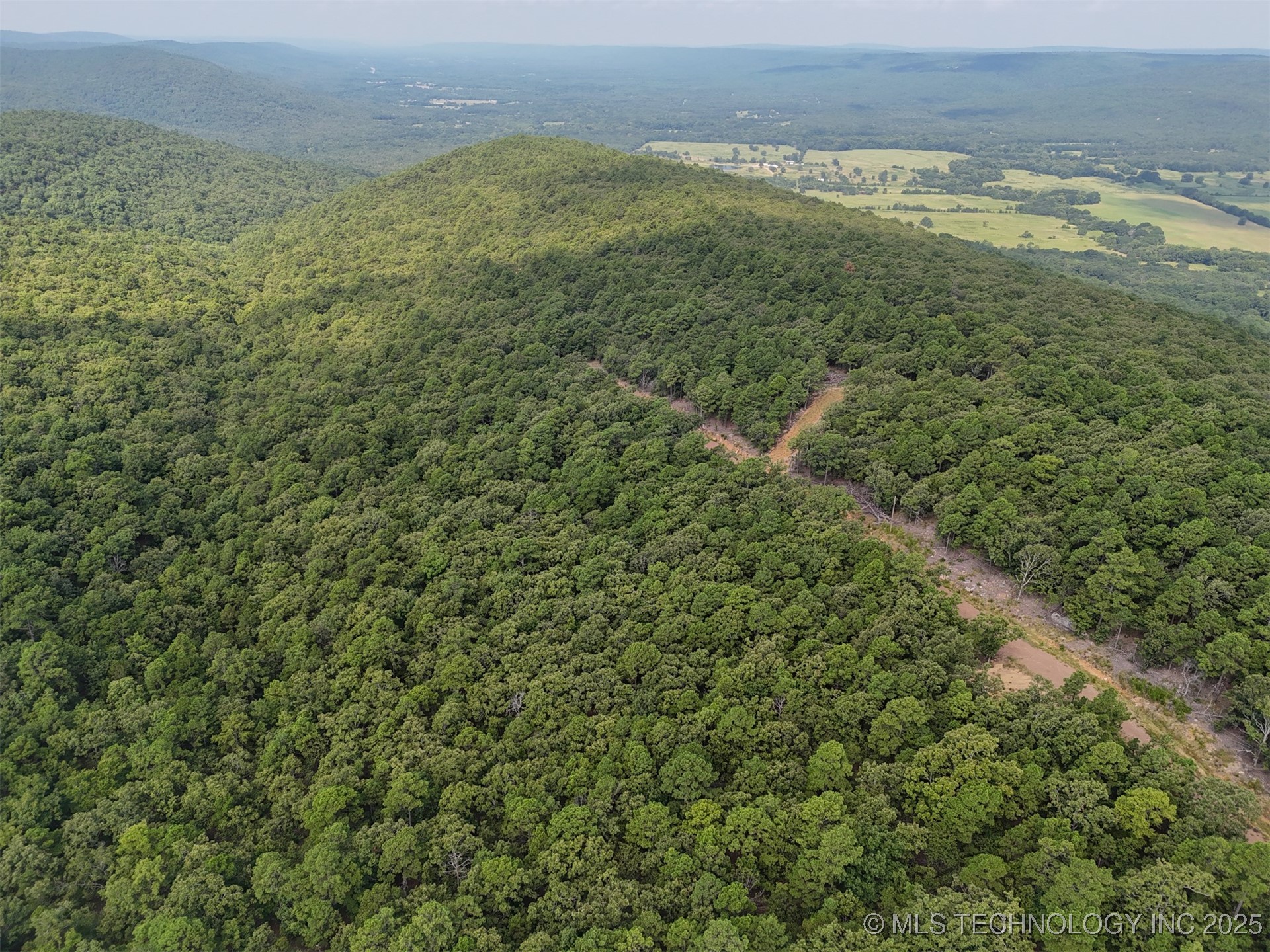 13 Moonshine Drive Property Photo 9