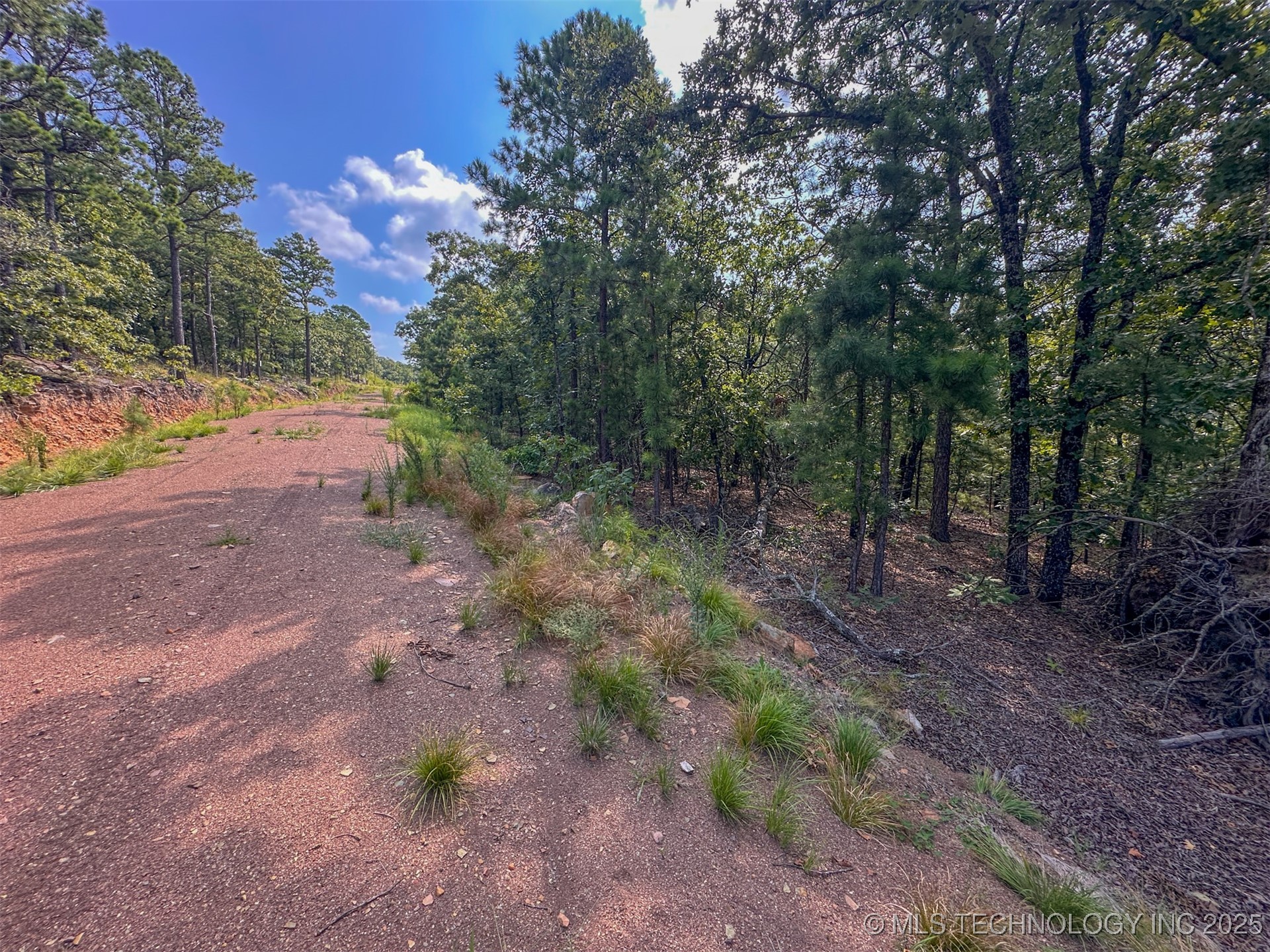 13 Moonshine Drive Property Photo 11