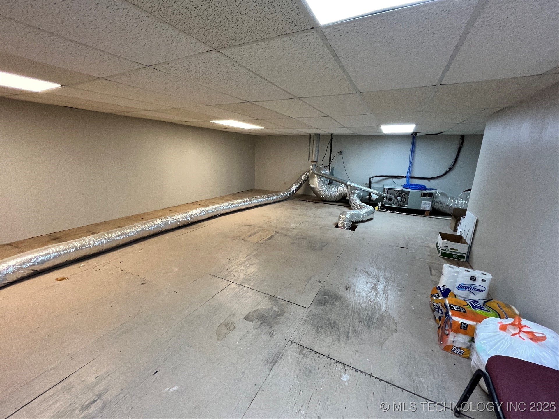 320 W Broadway Property Photo 17