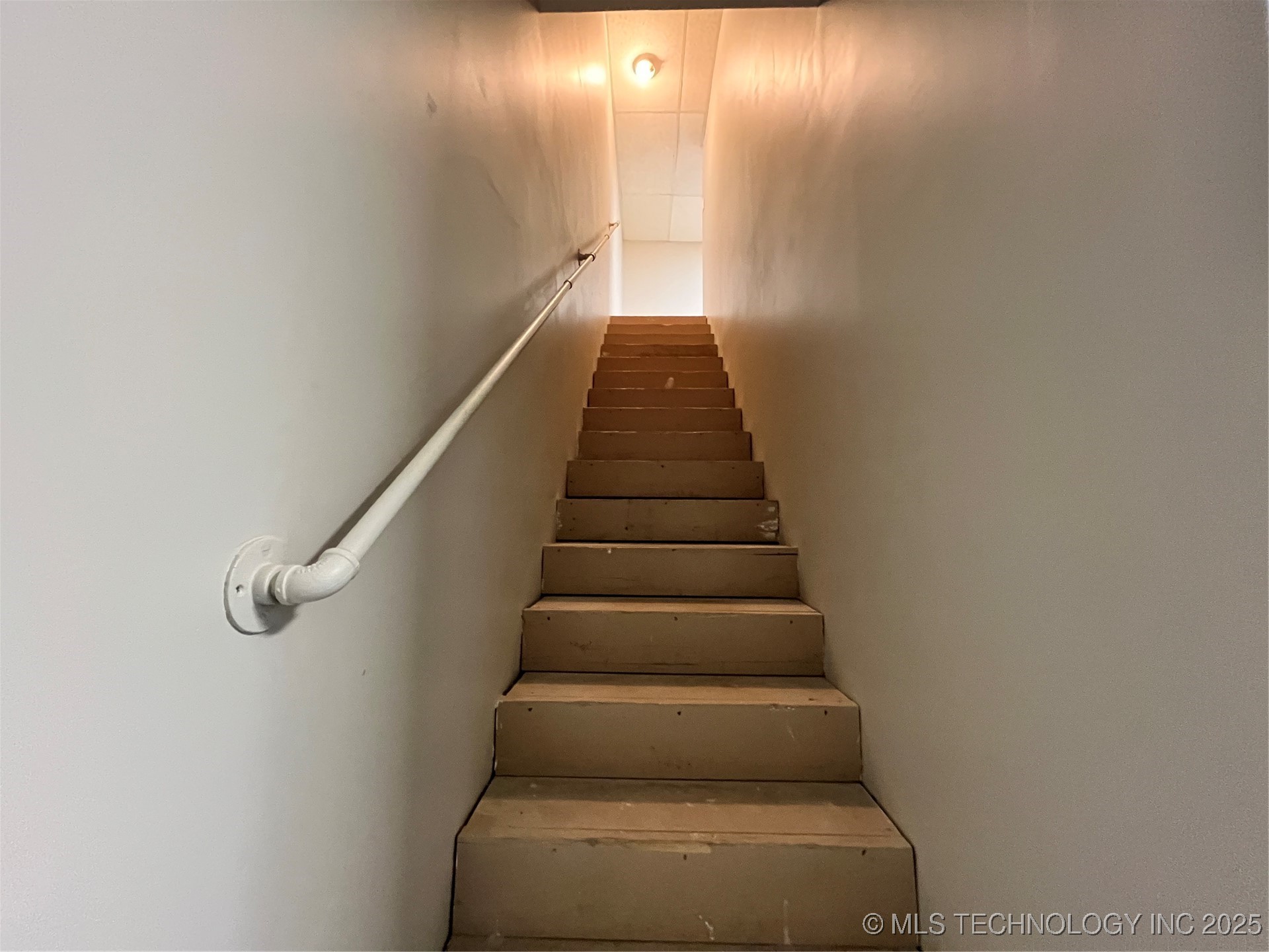 320 W Broadway Property Photo 16