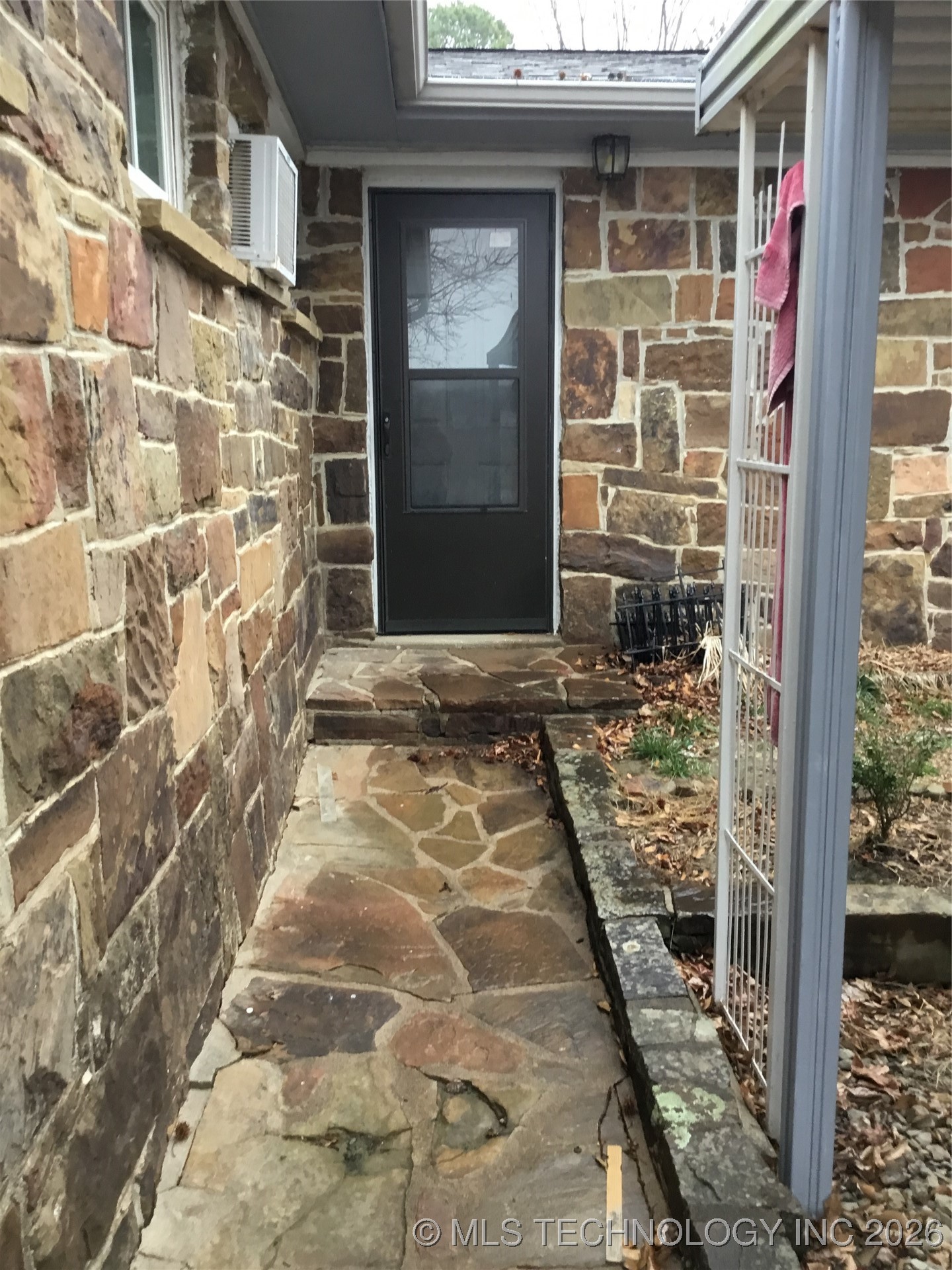 27 Rock Creek Drive Property Photo 4