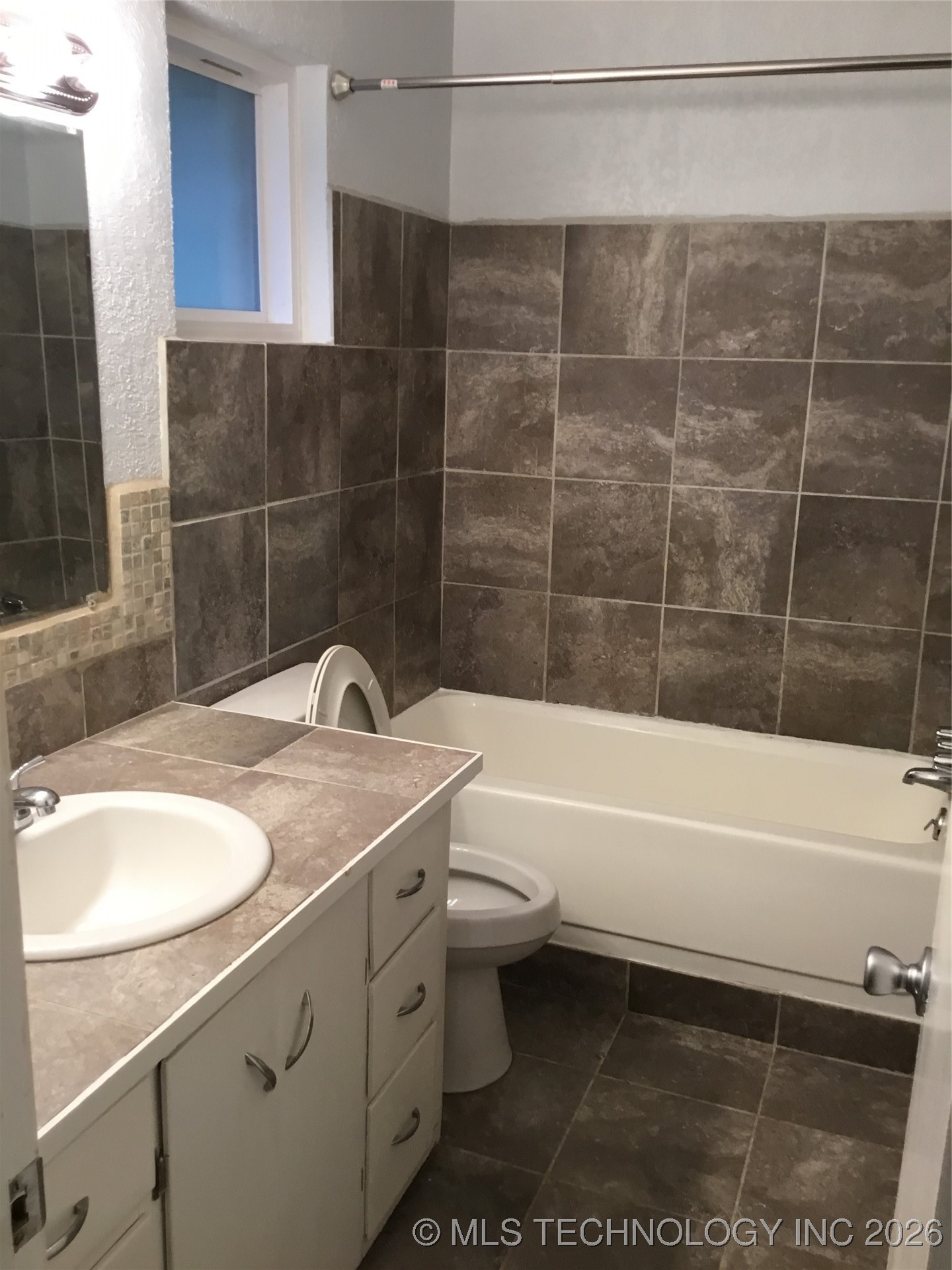 27 Rock Creek Drive Property Photo 23