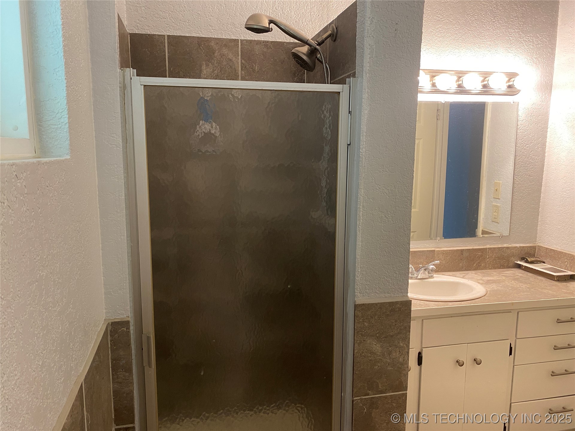 27 Rock Creek Drive Property Photo 31