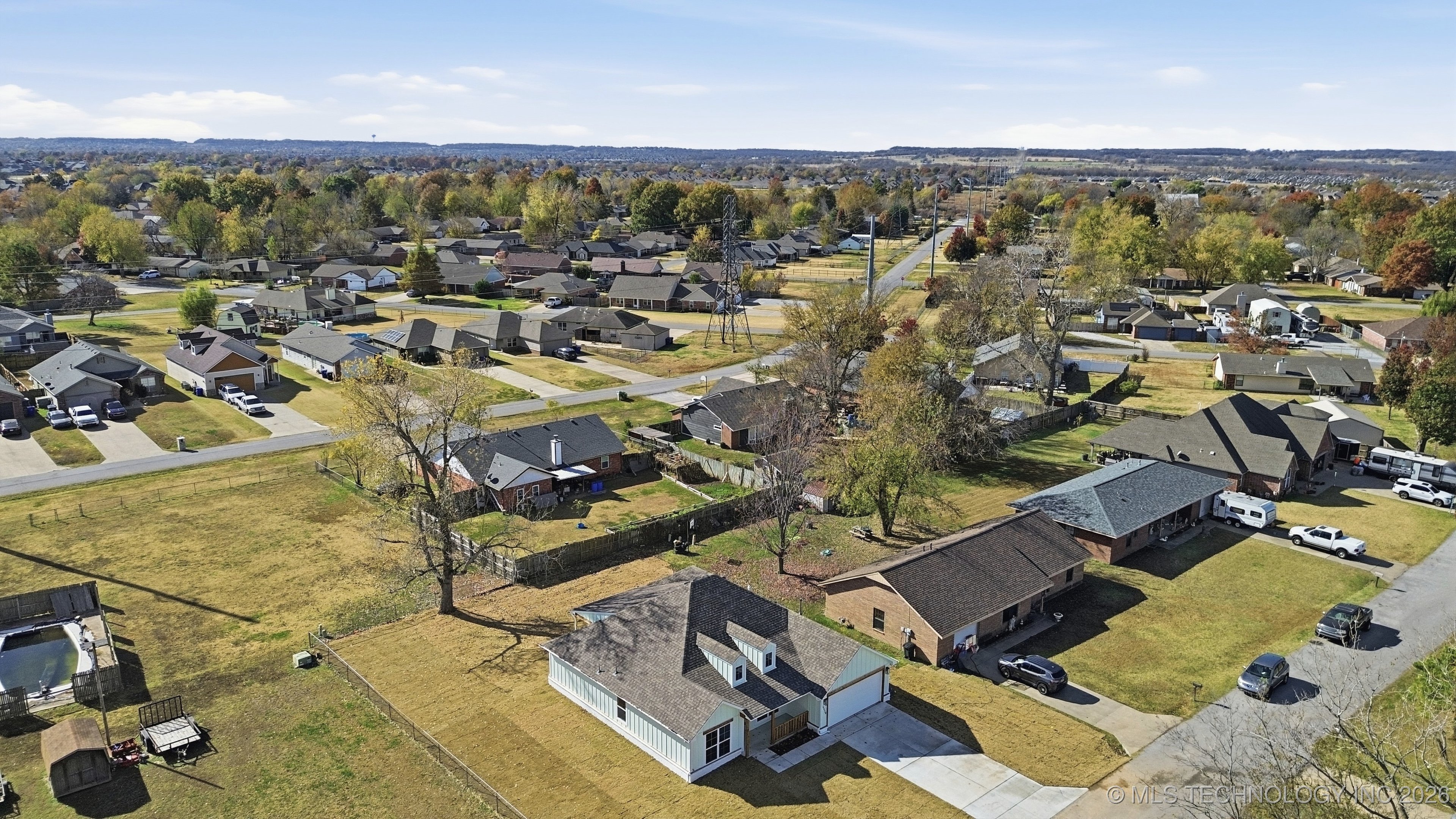 21524 E 35th Place S Property Photo 6