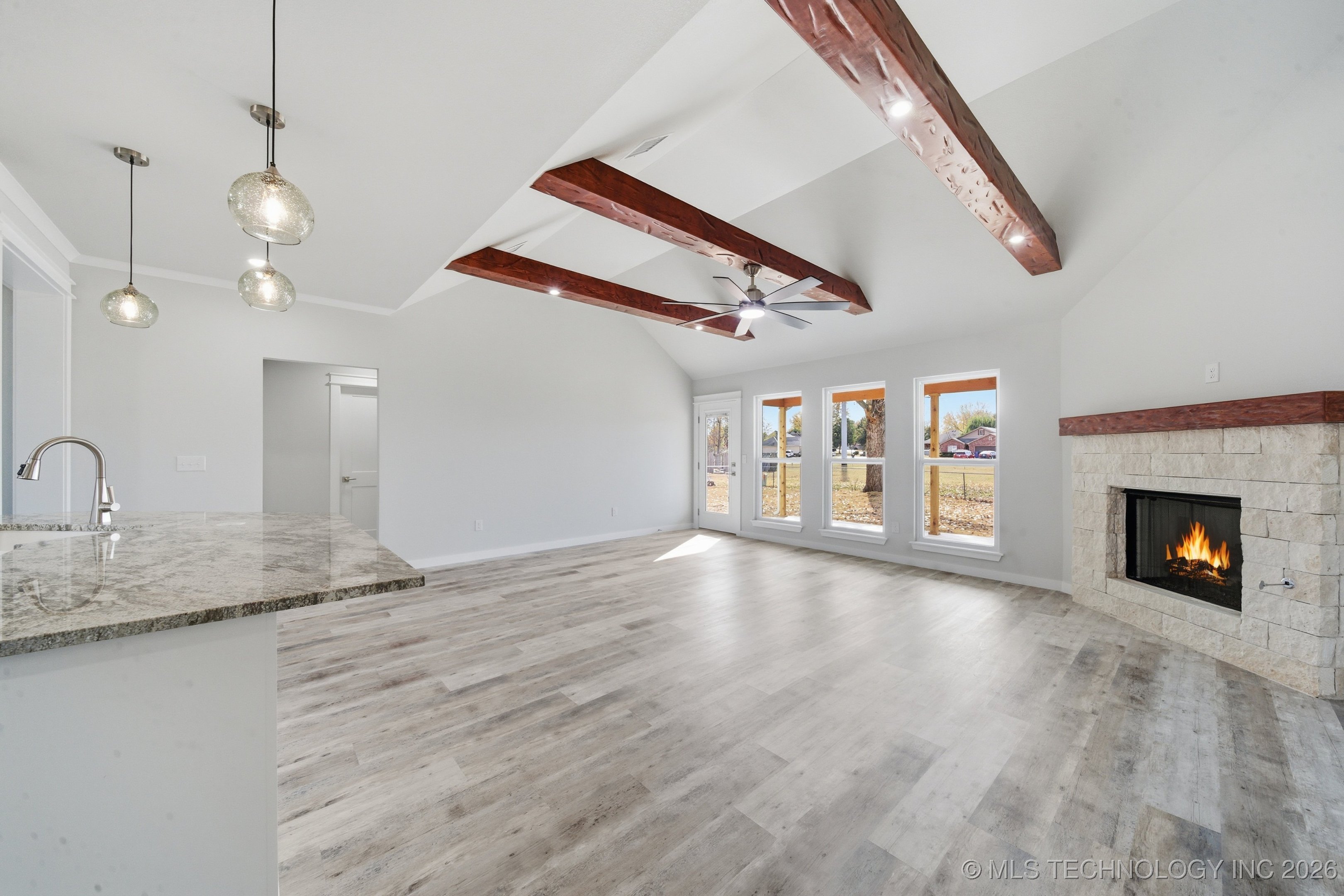 21524 E 35th Place S Property Photo 14