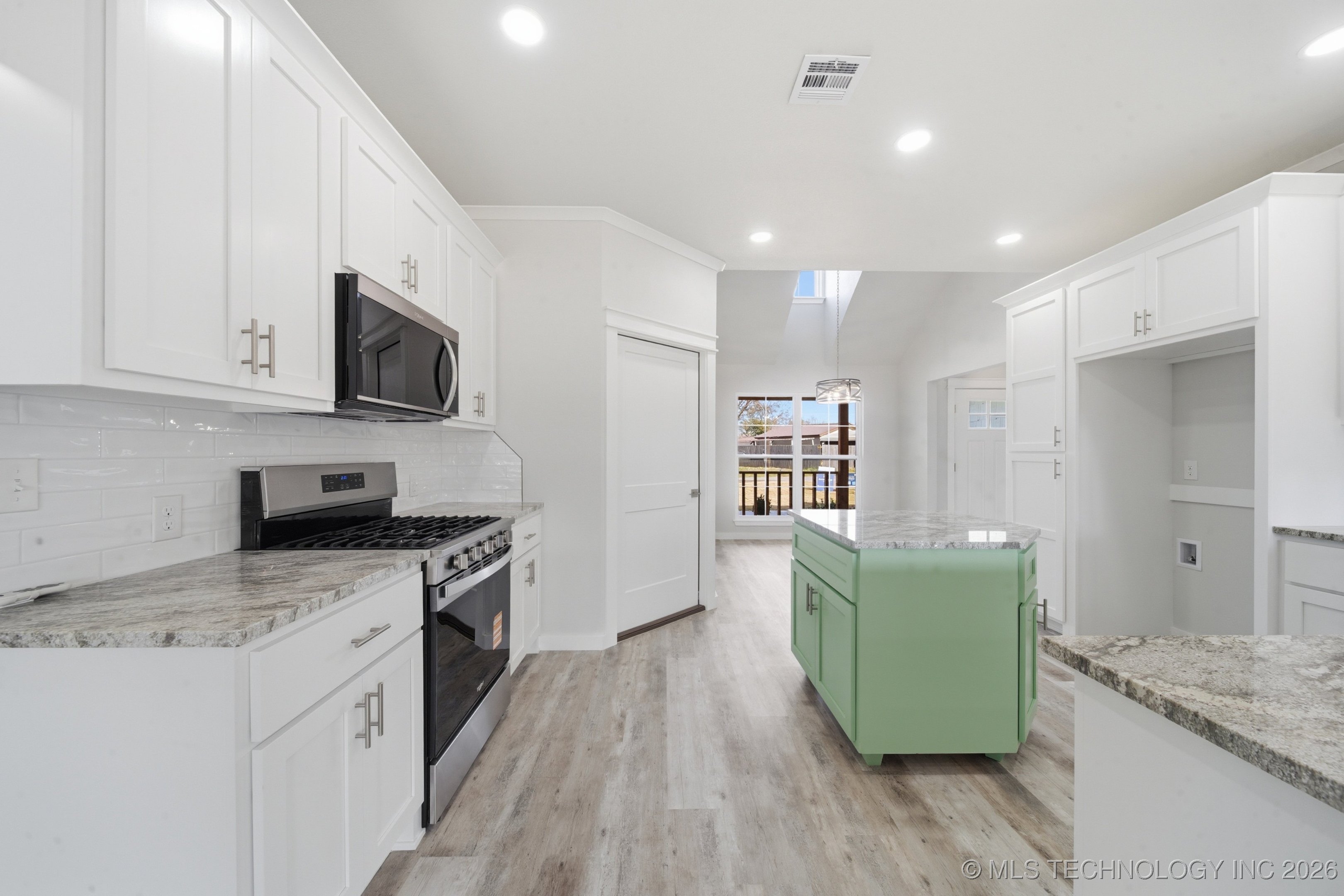 21524 E 35th Place S Property Photo 16