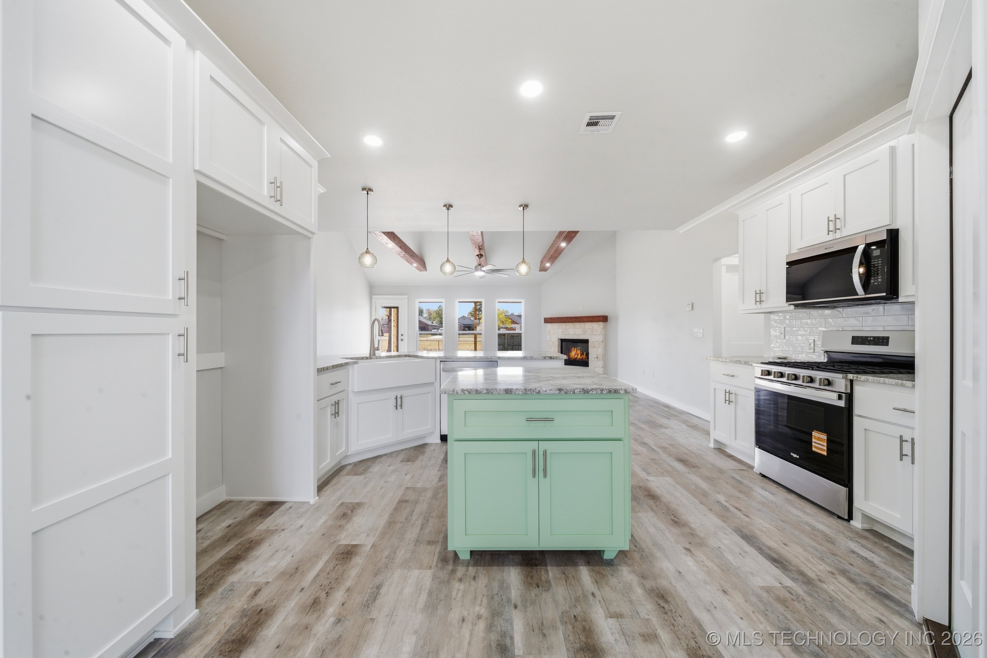 21524 E 35th Place S Property Photo 18