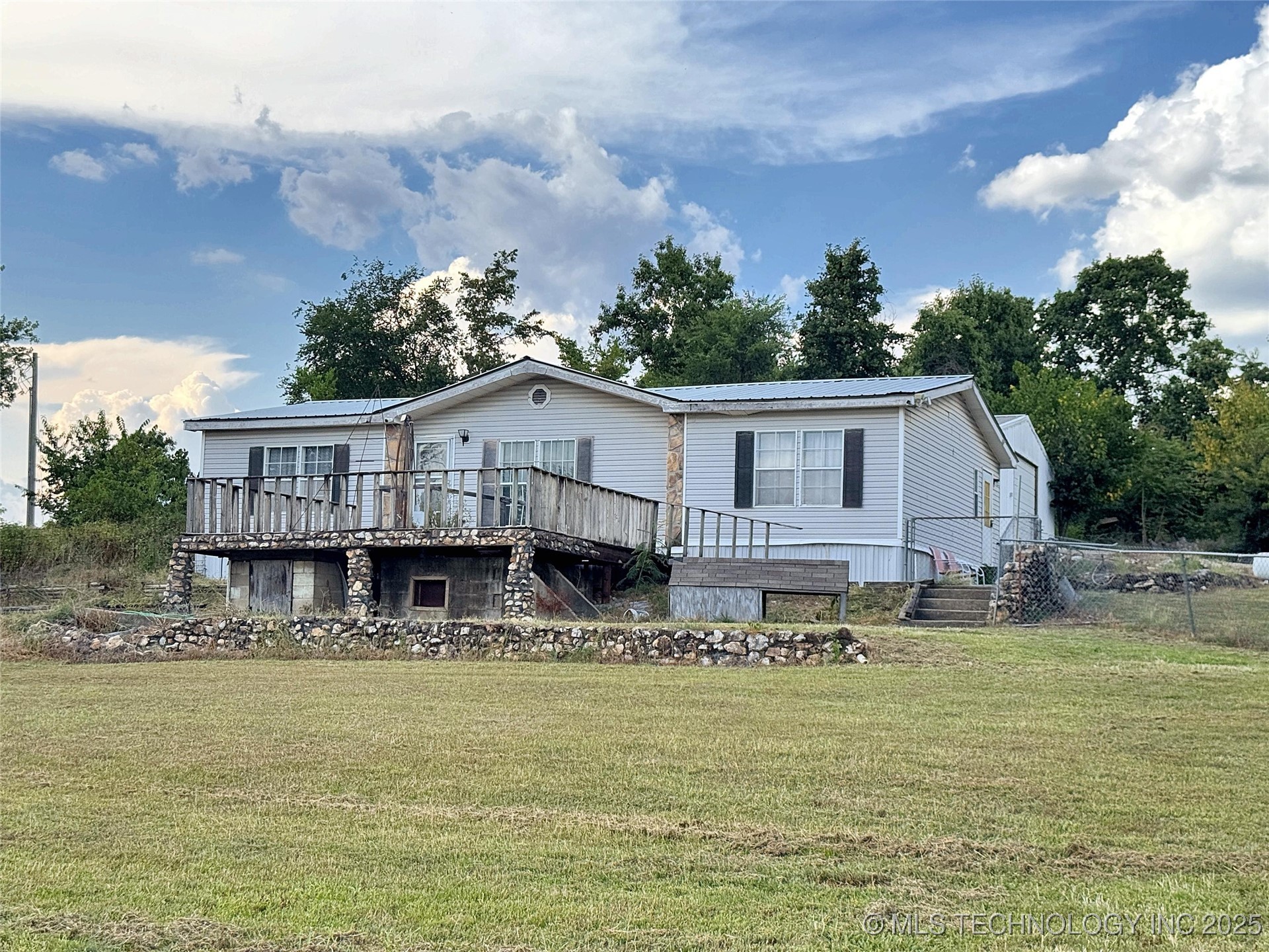 26046 E 813 Road Property Photo 1