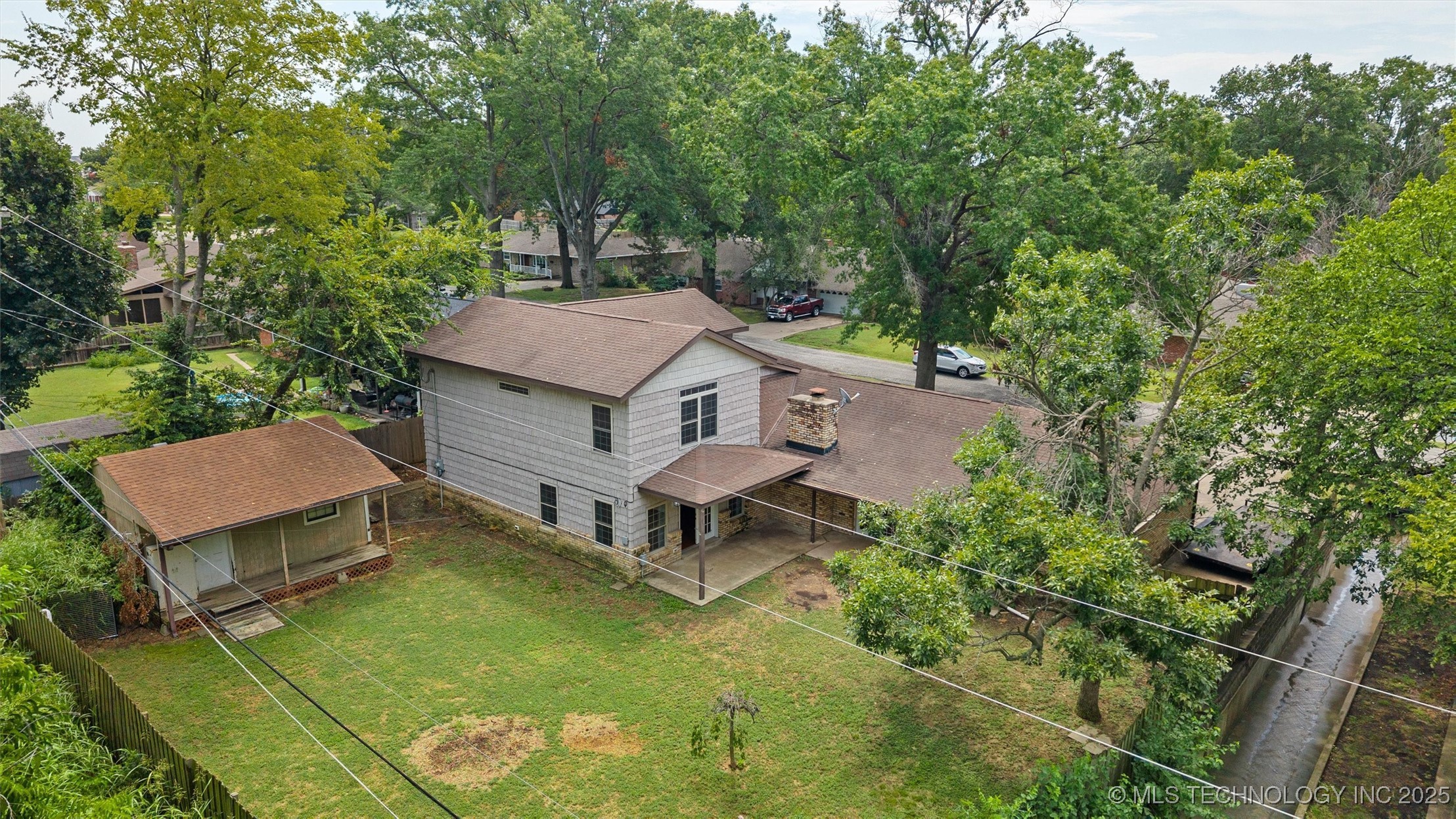 3608 Velma Drive Property Photo 4