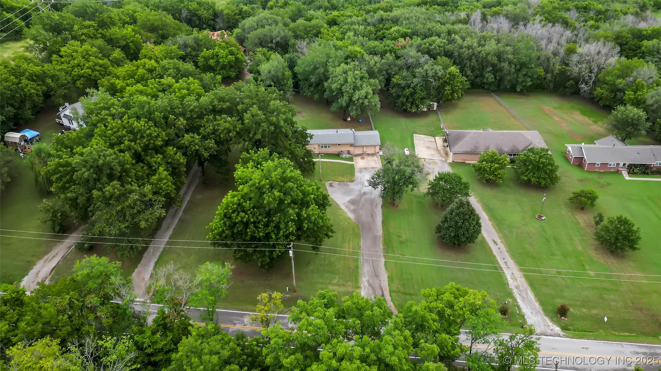 17995 S 4160 Road Property Photo 2