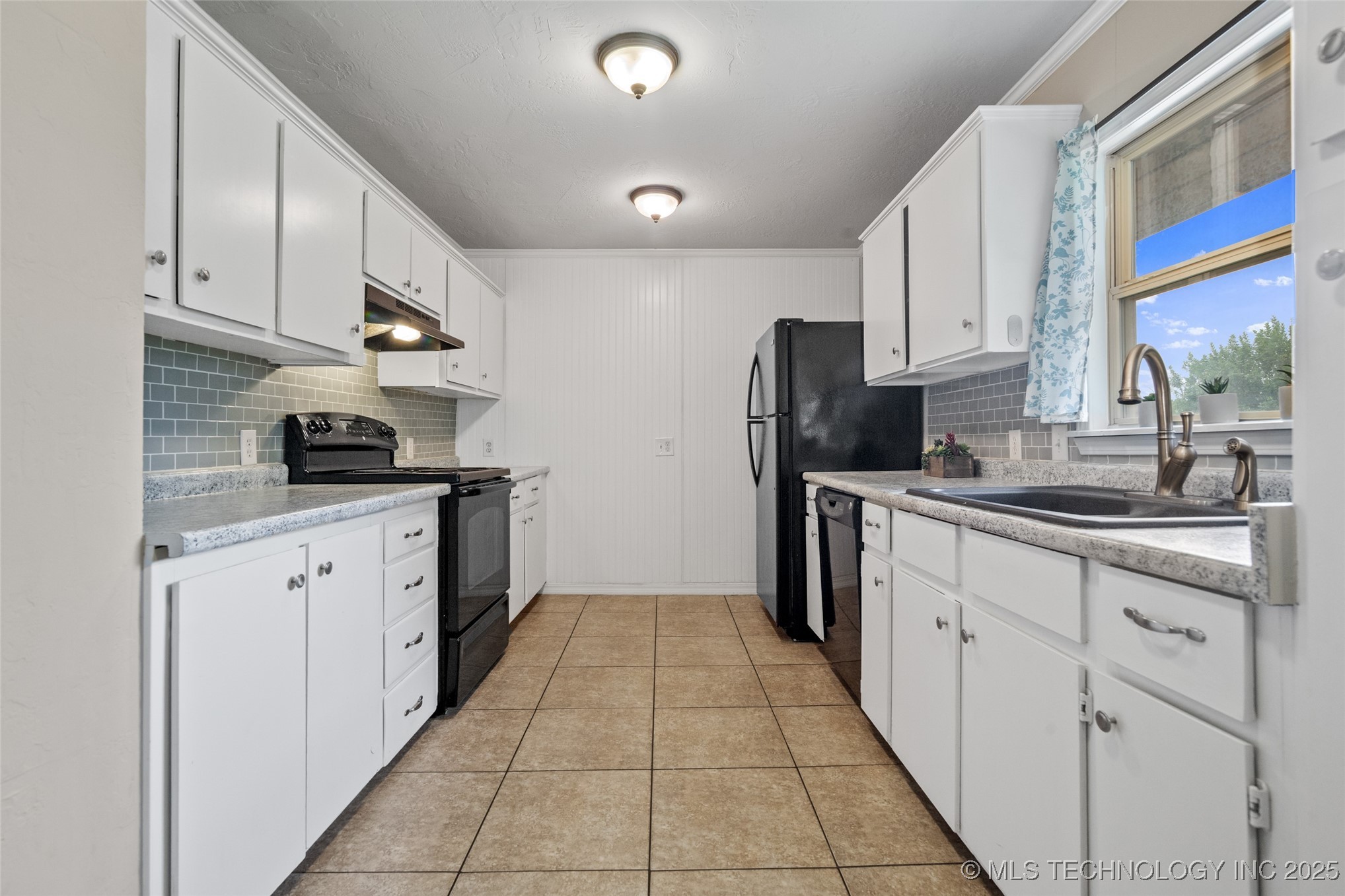 17995 S 4160 Road Property Photo 5