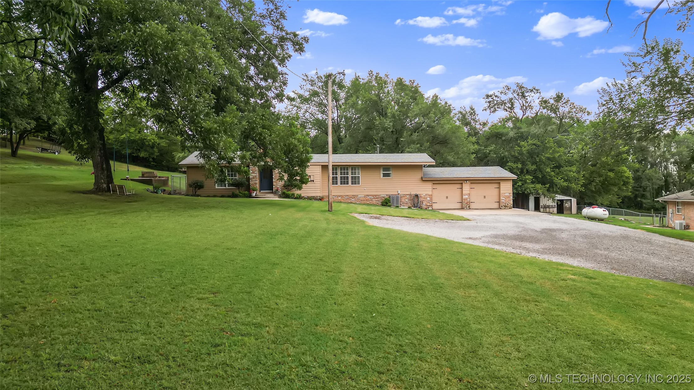 17995 S 4160 Road Property Photo 31