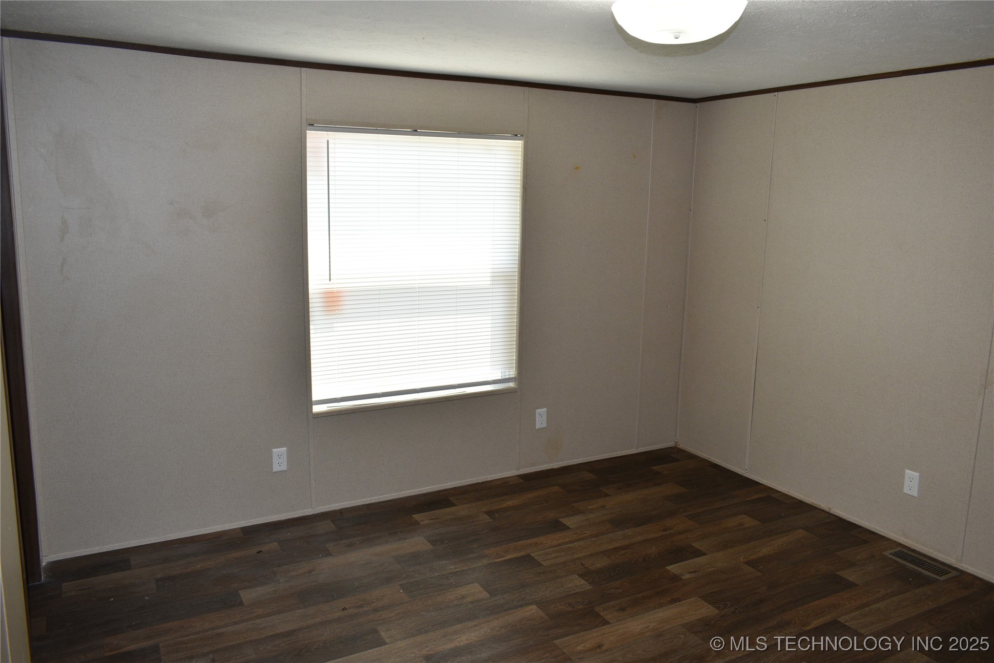 2855 Roy Roberts Property Photo 28