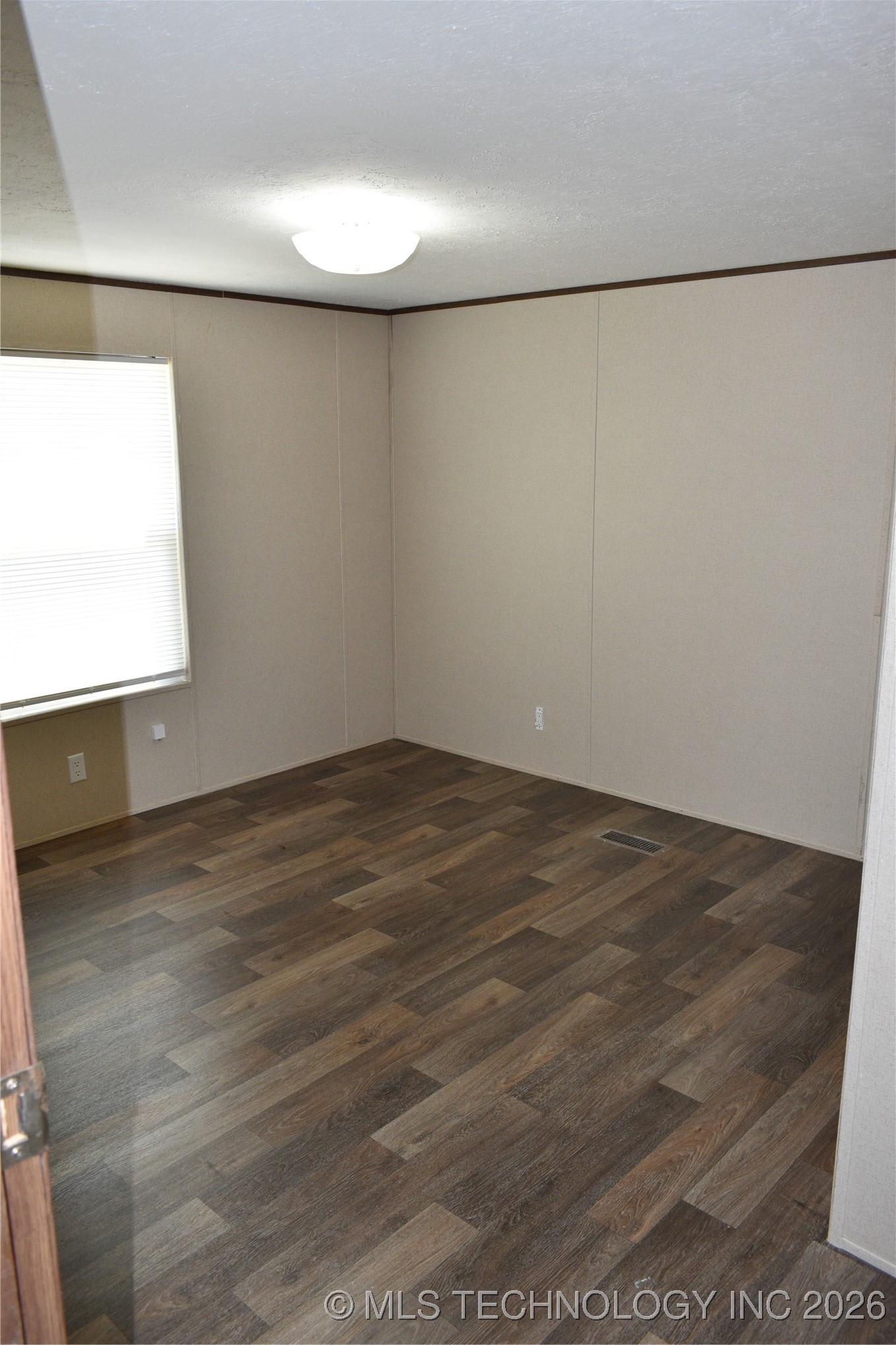 2855 Roy Roberts Property Photo 33