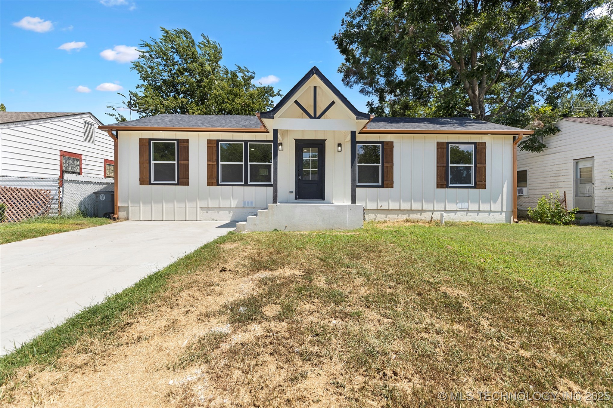 1333 N Irvington Avenue Property Photo 1