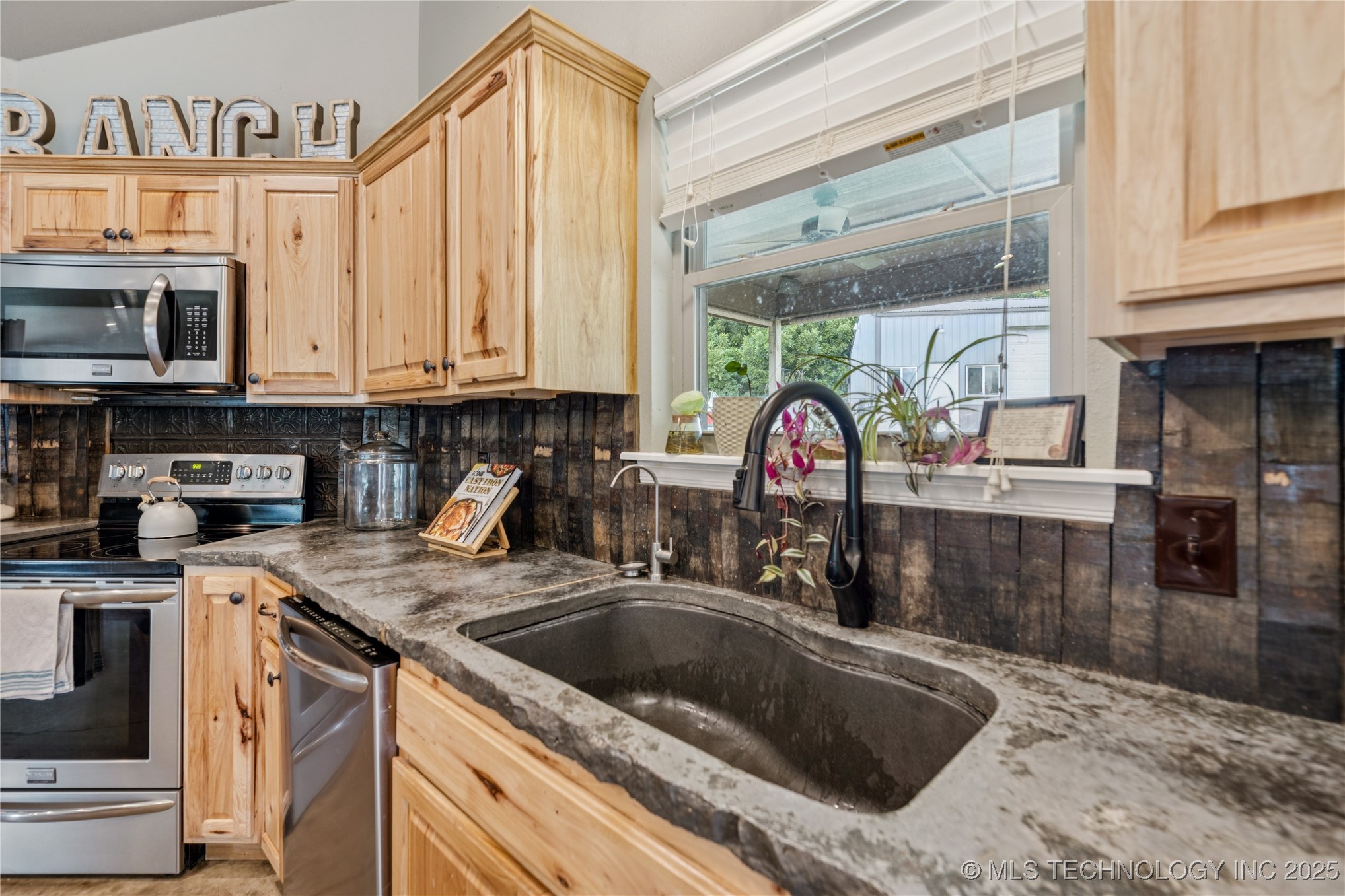 23605 E 132nd Street S Property Photo 12