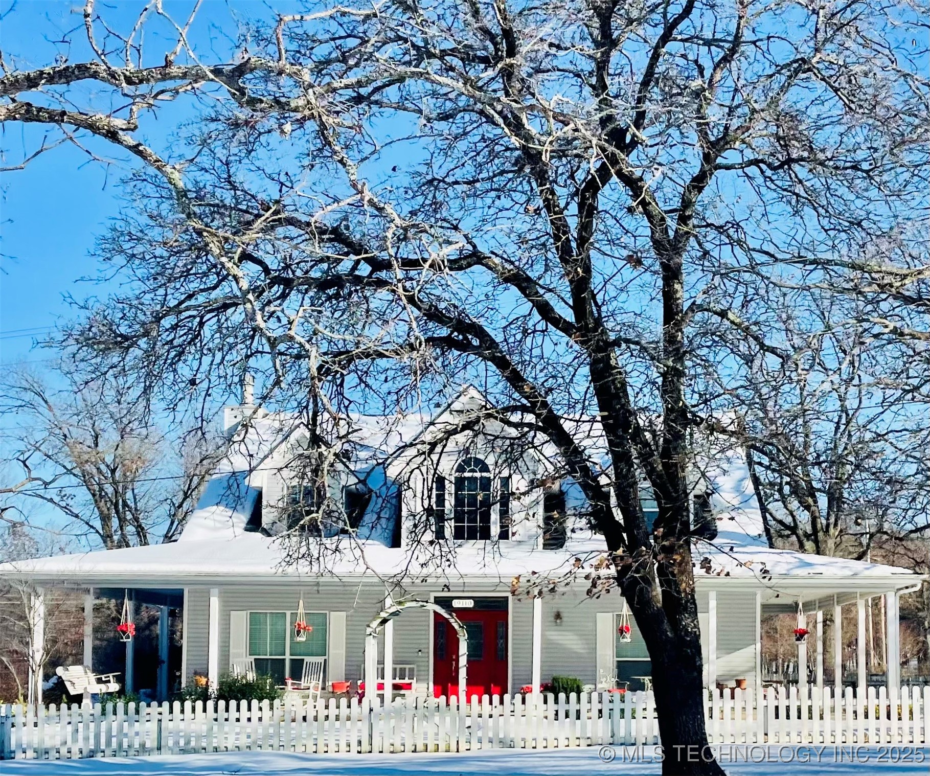 19110 Dripping Springs Road Property Photo 1