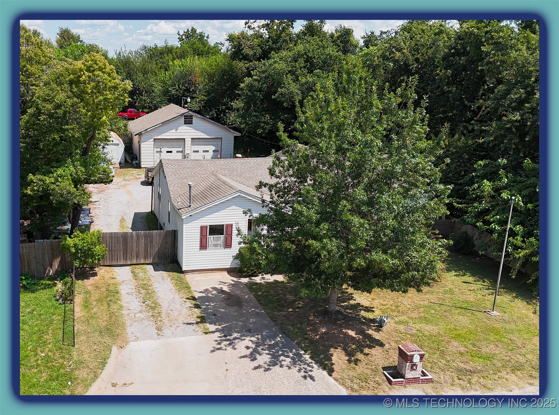 2616 Norman Avenue Property Photo 1