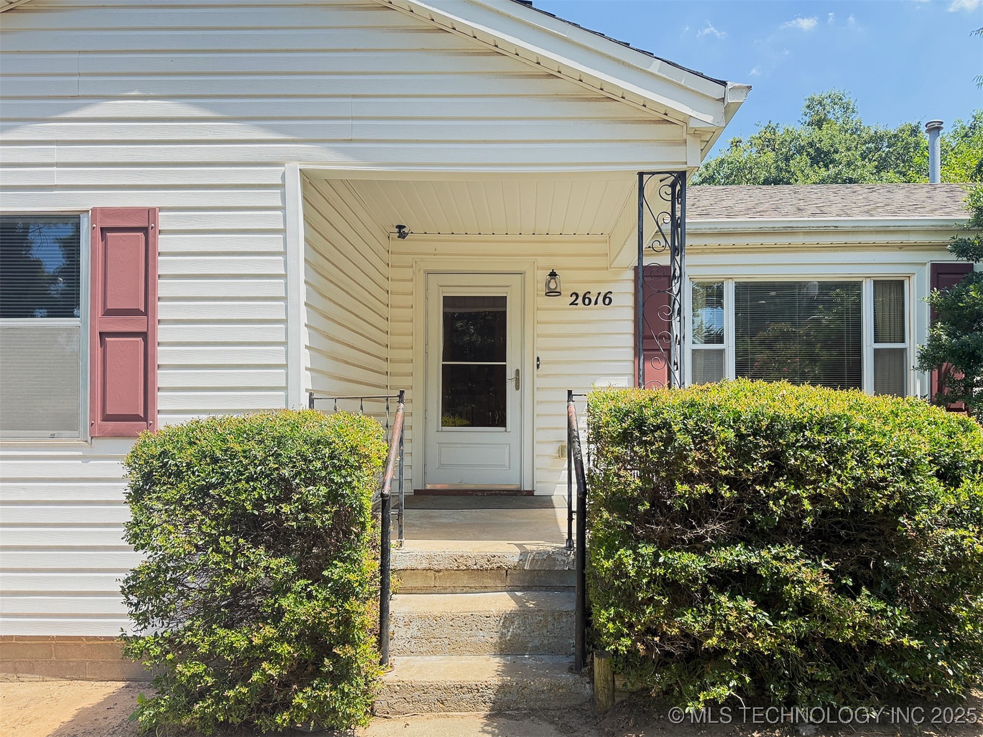 2616 Norman Avenue Property Photo 8