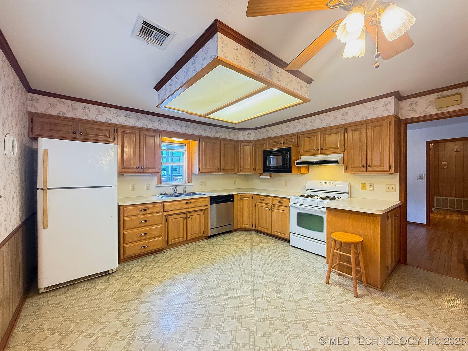 2616 Norman Avenue Property Photo 14