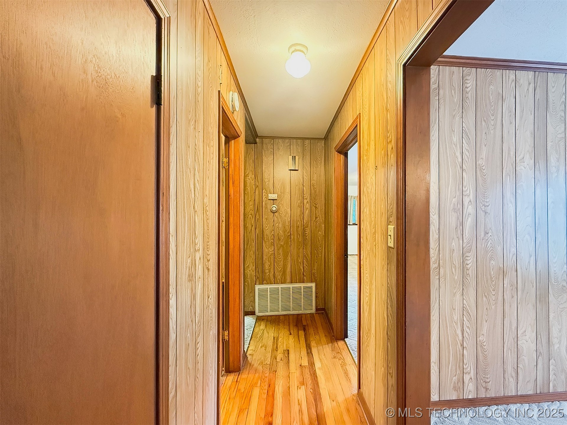 2616 Norman Avenue Property Photo 20