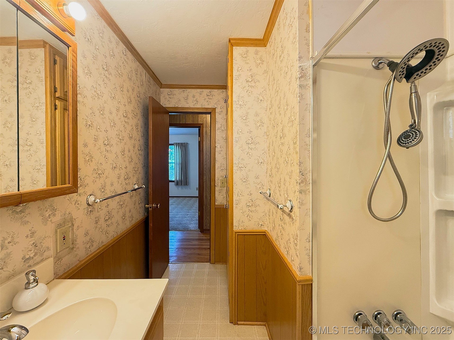 2616 Norman Avenue Property Photo 24