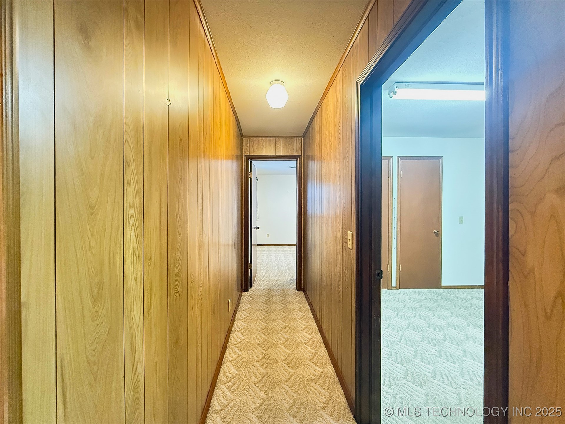 2616 Norman Avenue Property Photo 25