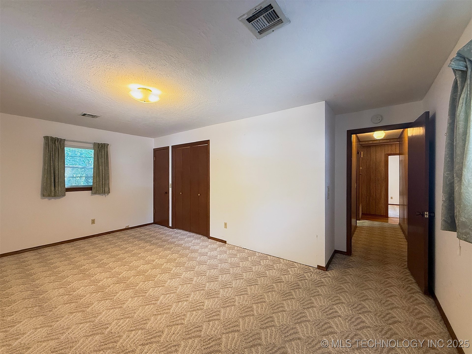 2616 Norman Avenue Property Photo 28