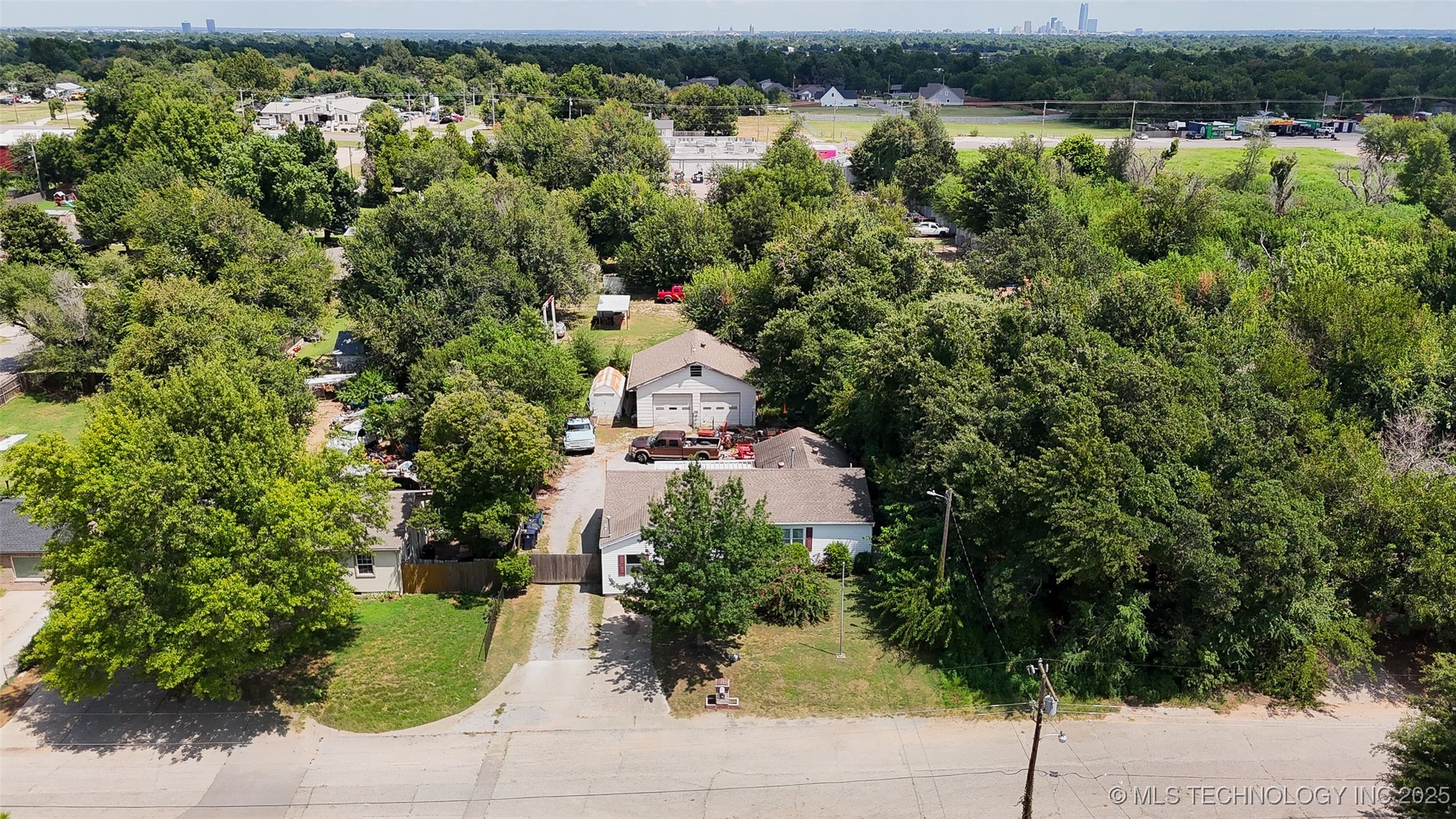 2616 Norman Avenue Property Photo 49