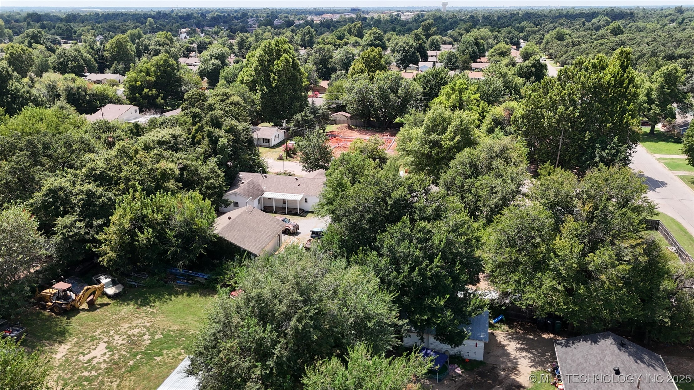 2616 Norman Avenue Property Photo 51