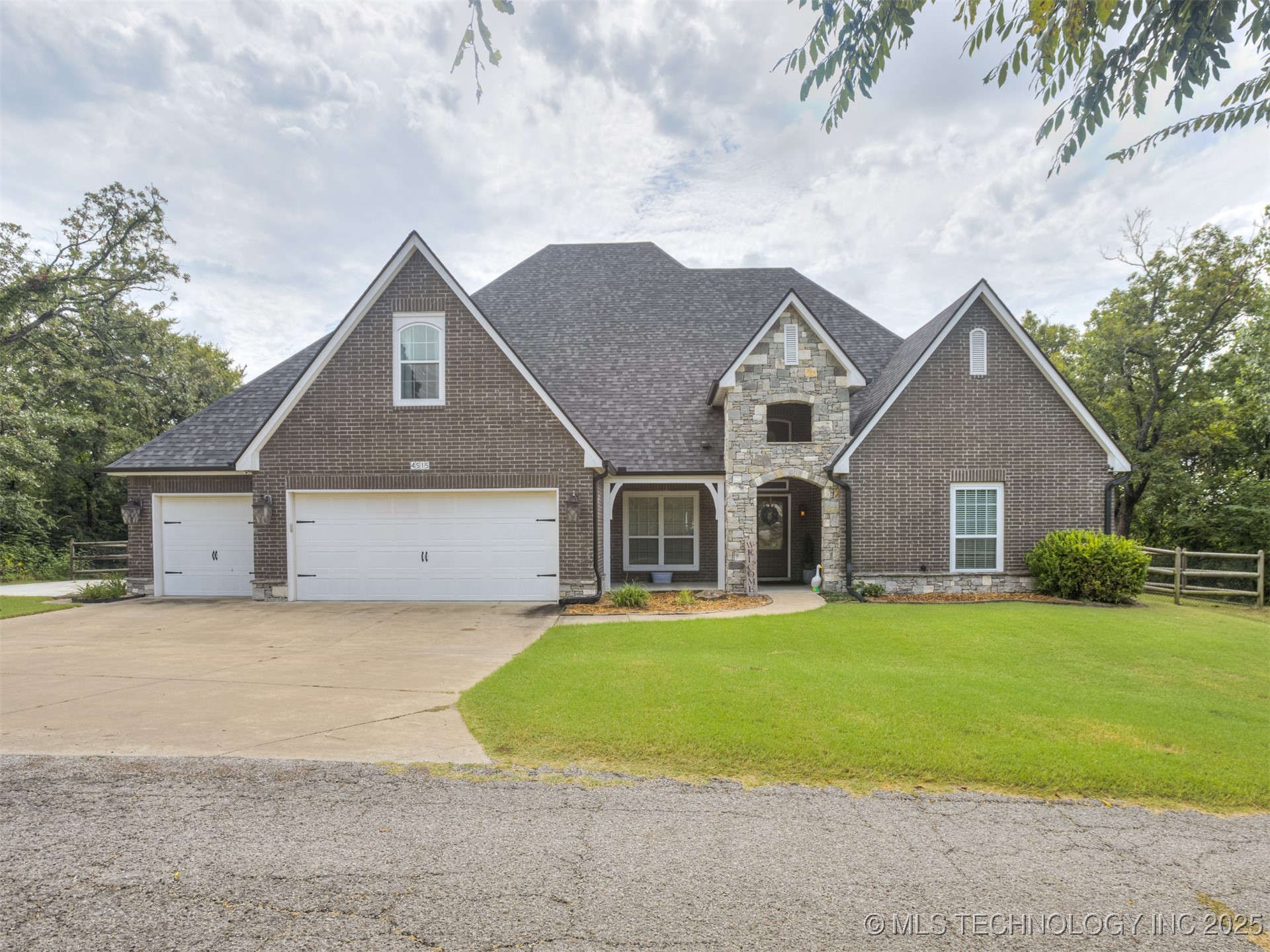 4515 W 93rd Street Property Photo 1