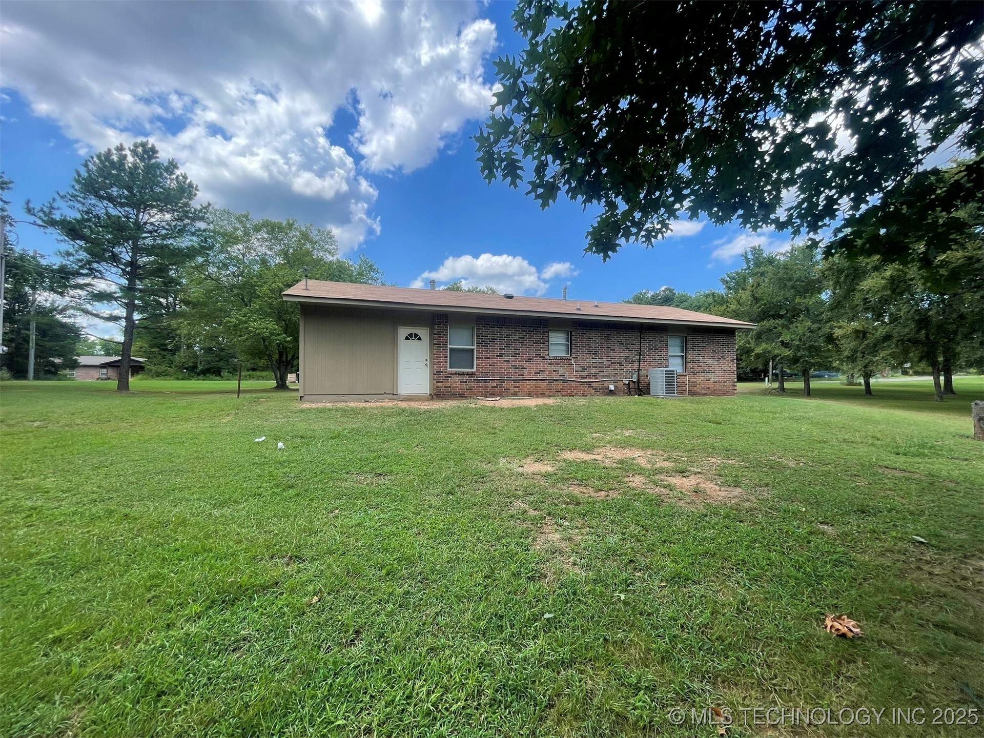 13068 N 418 Road Property Photo 7