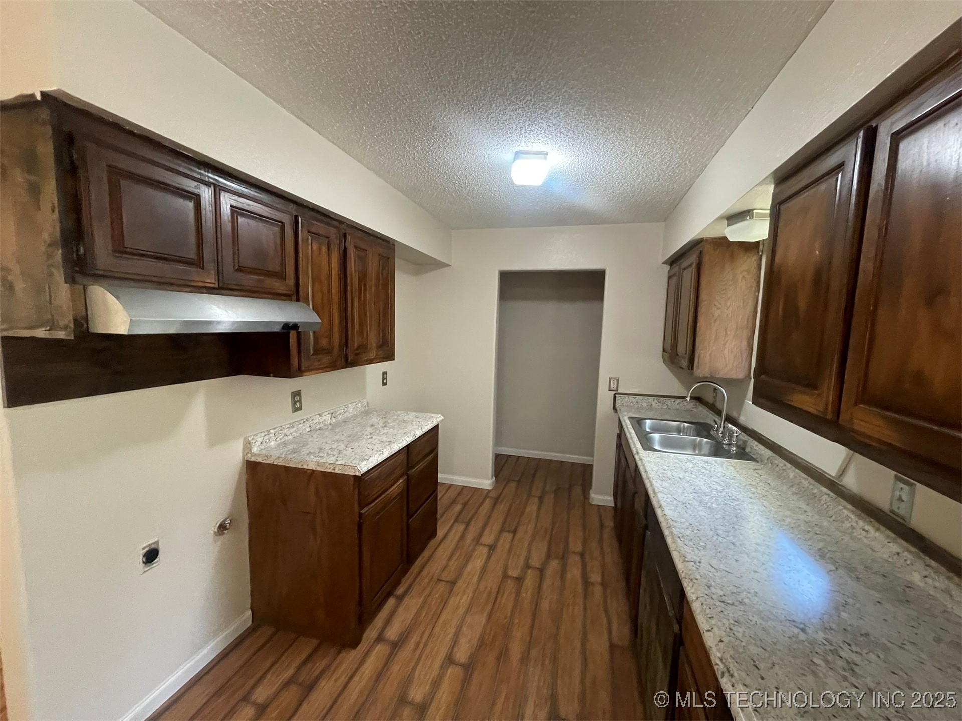 13068 N 418 Road Property Photo 13