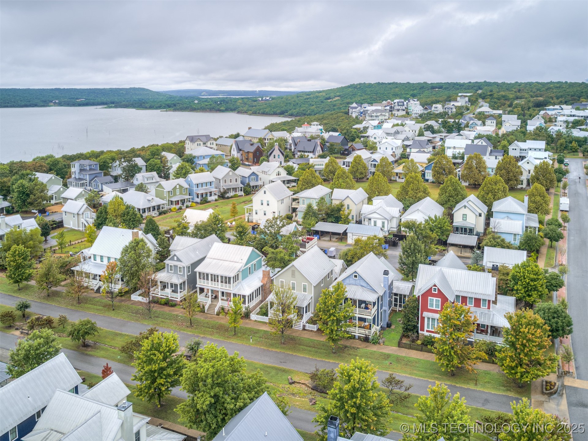 25 Boulevard Property Photo 2