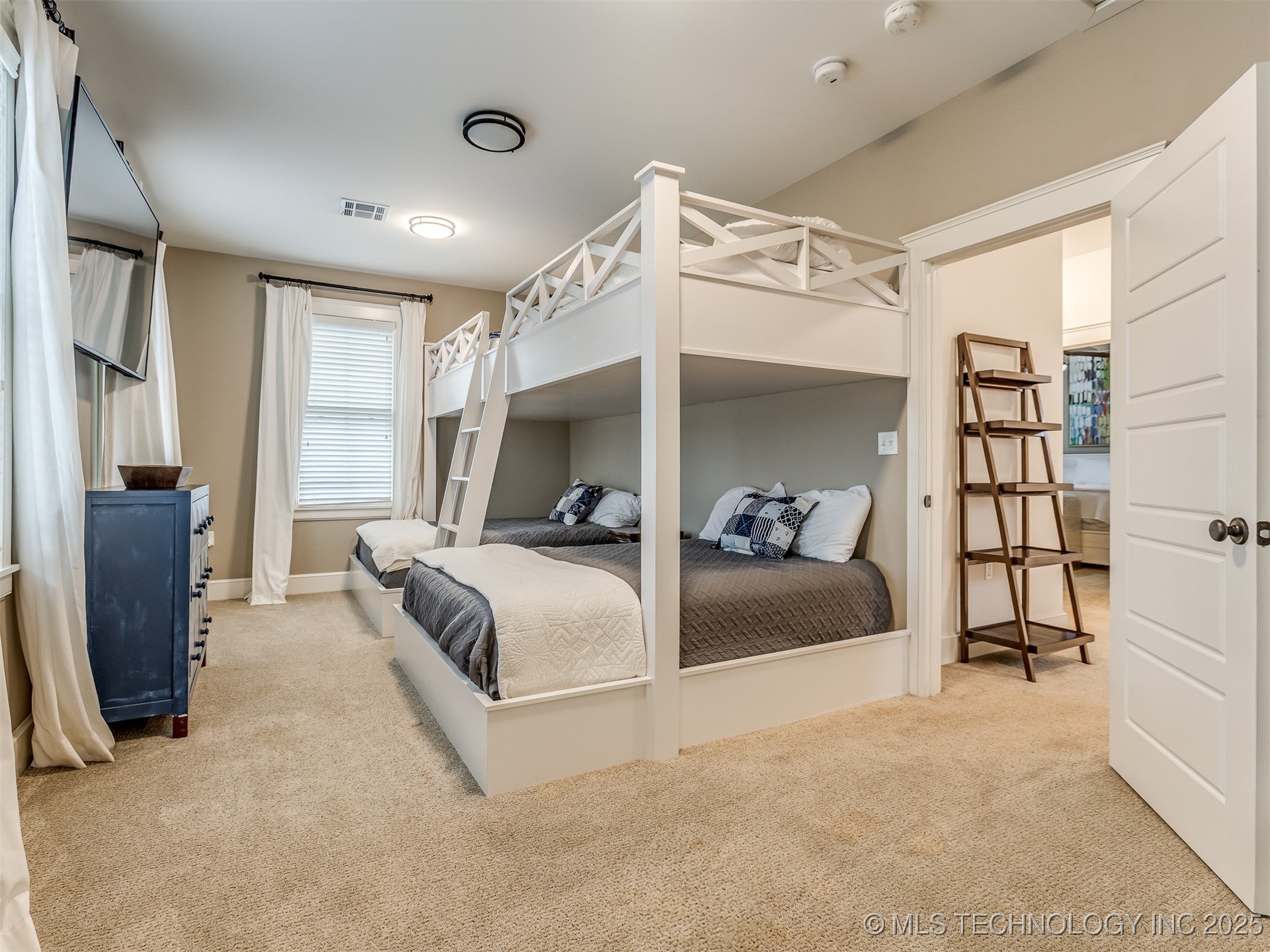 25 Boulevard Property Photo 37