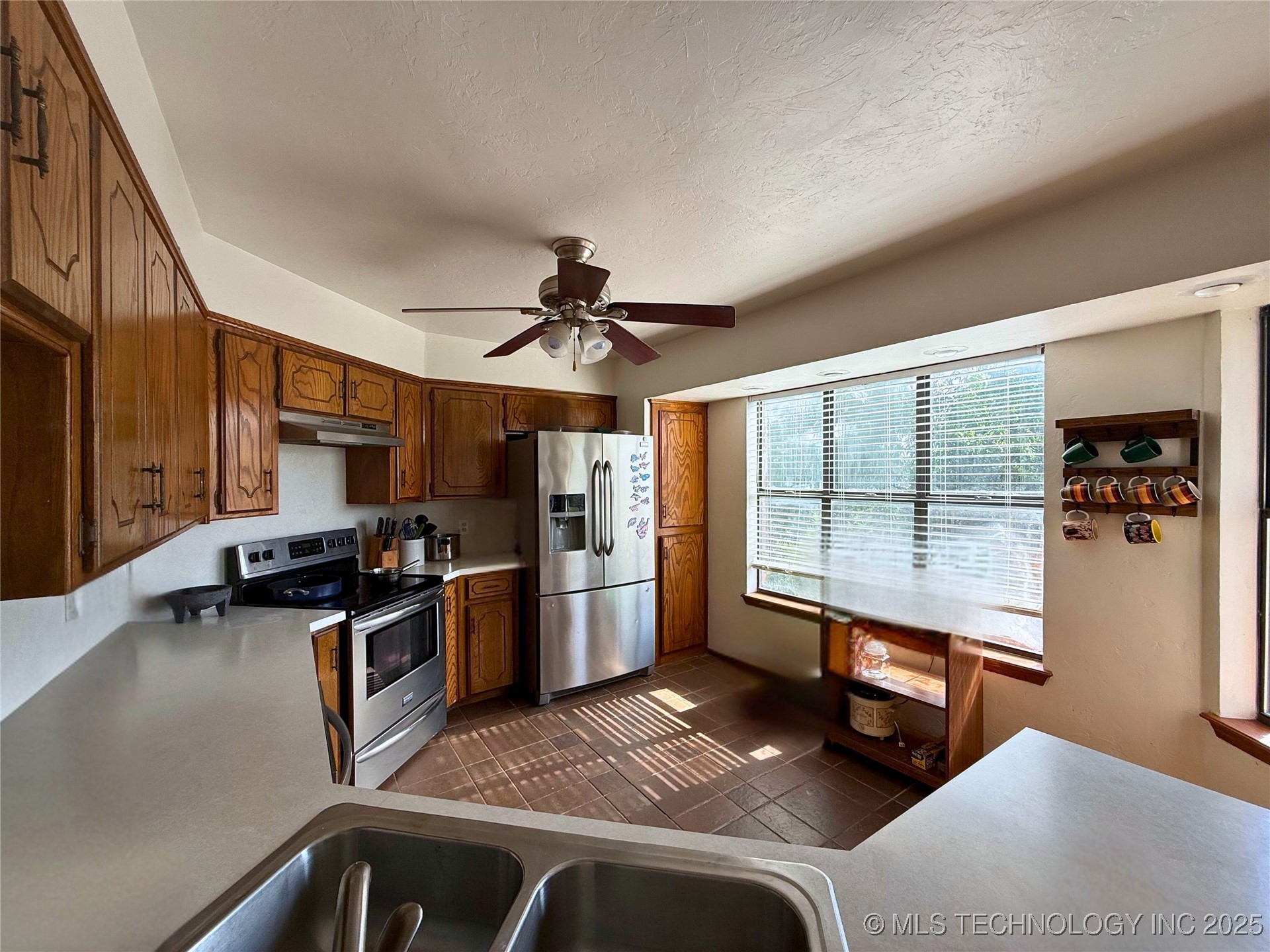 705 Shirley Property Photo 6