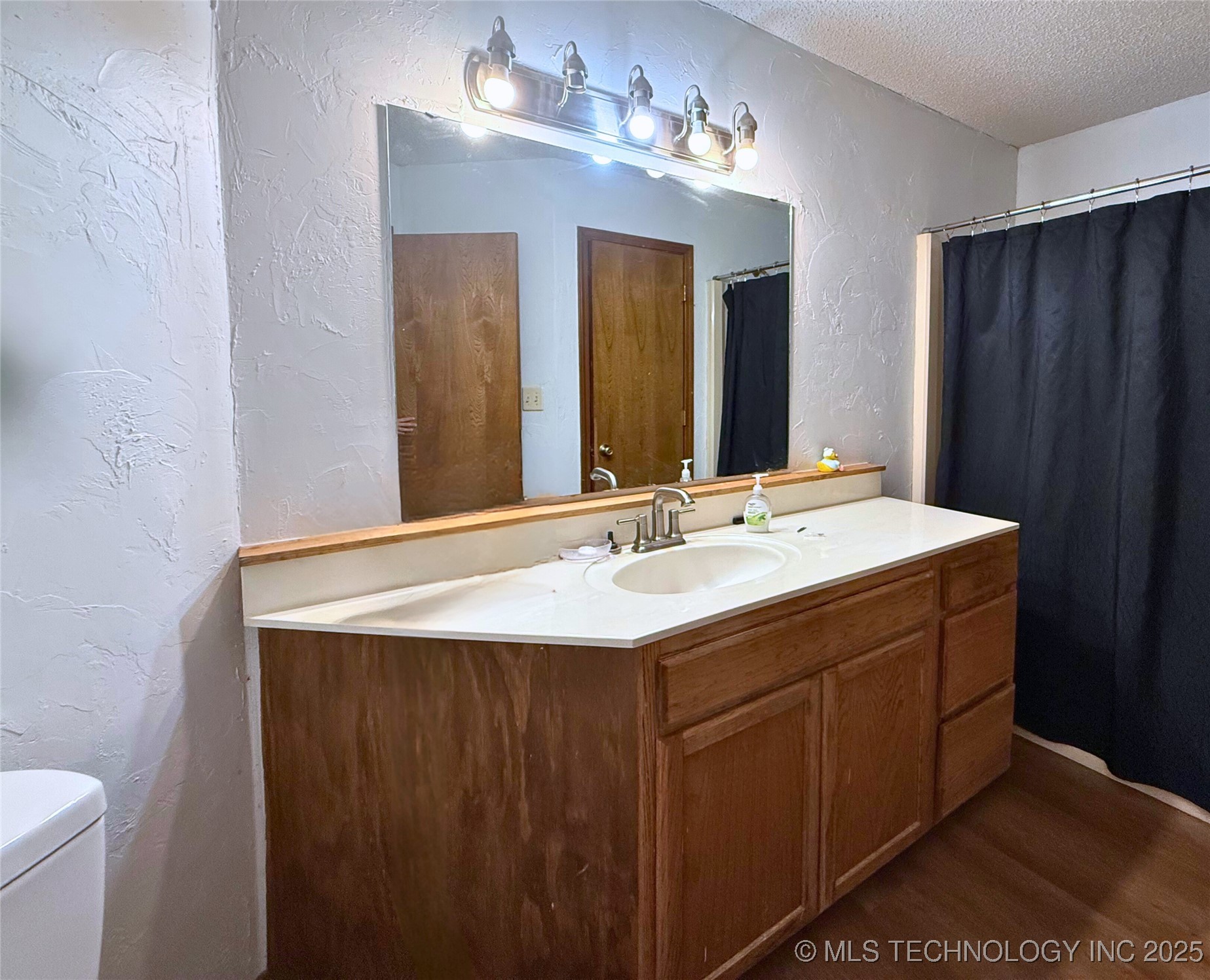 705 Shirley Property Photo 9